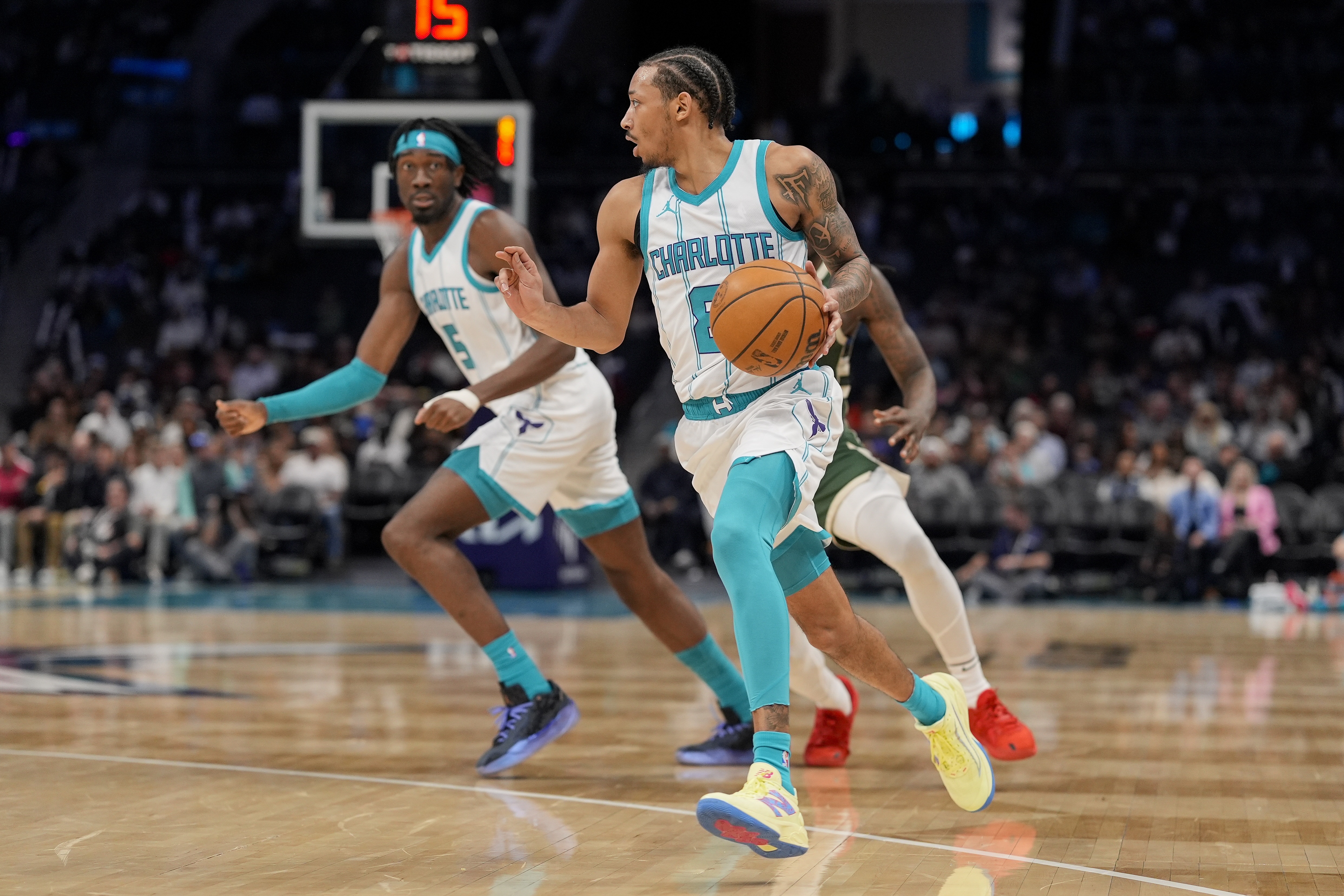 Best Hornets vs. Lakers Odds, NBA Player Props & Score Predictions for Tonight