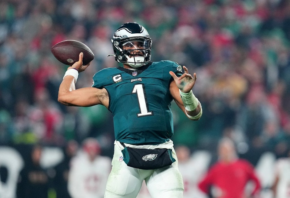 Eagles vs. Cowboys NFL Player Props, Odds – SNF Prop Bets