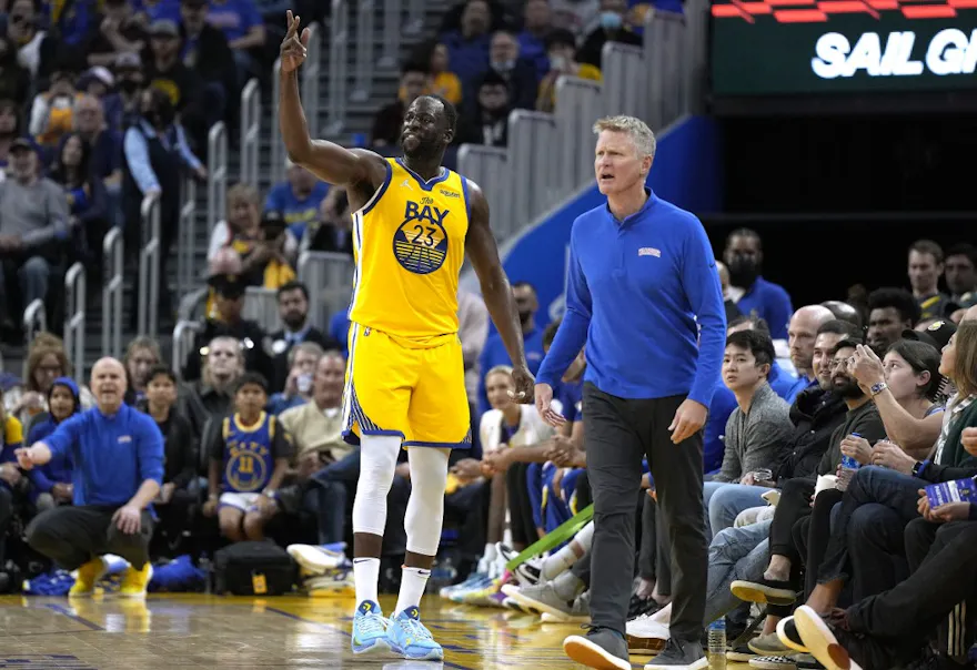 Draymond Green and head coach Steve Kerr of the Golden State Warriors reacts when Green was ejected from the game against the San Antonio Spurs in San Francisco, California. Photo by Thearon W. Henderson /Getty Images via AFP.