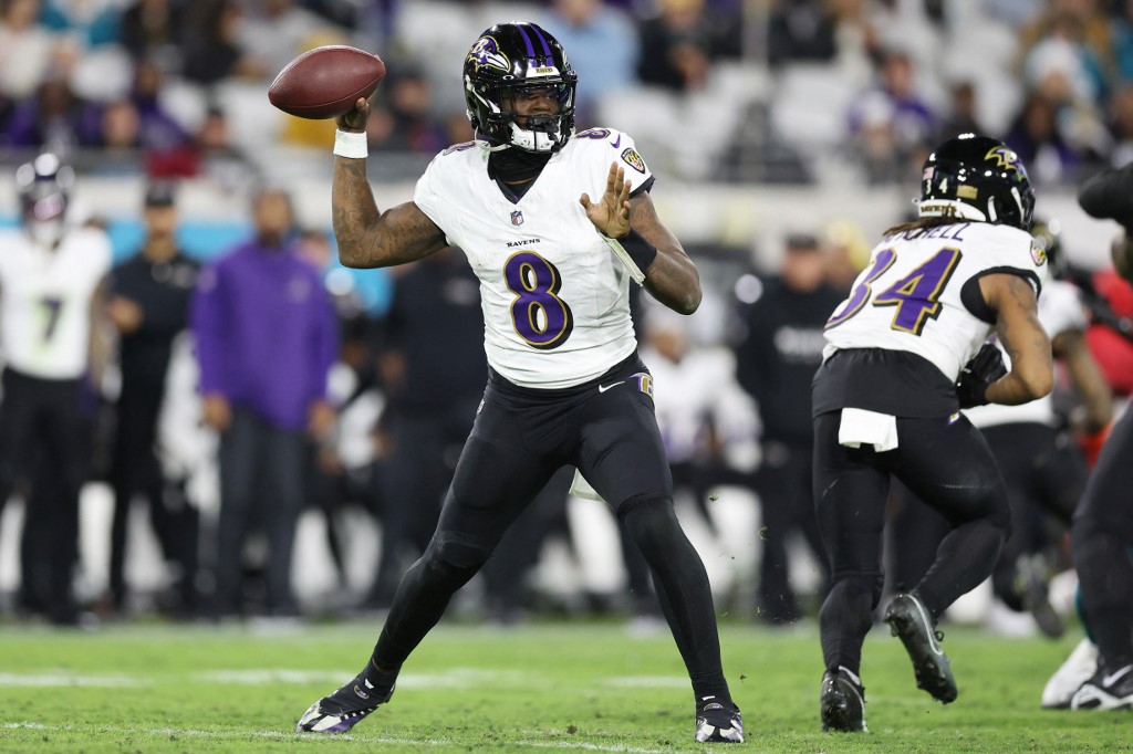 Lamar Jackson NFL Player Props, Odds Week 16 Predictions for Ravens vs