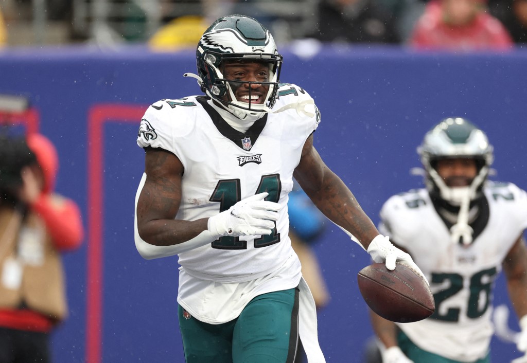 Eagles vs. Buccaneers Parlay: SGP Odds, Predictions for MNF