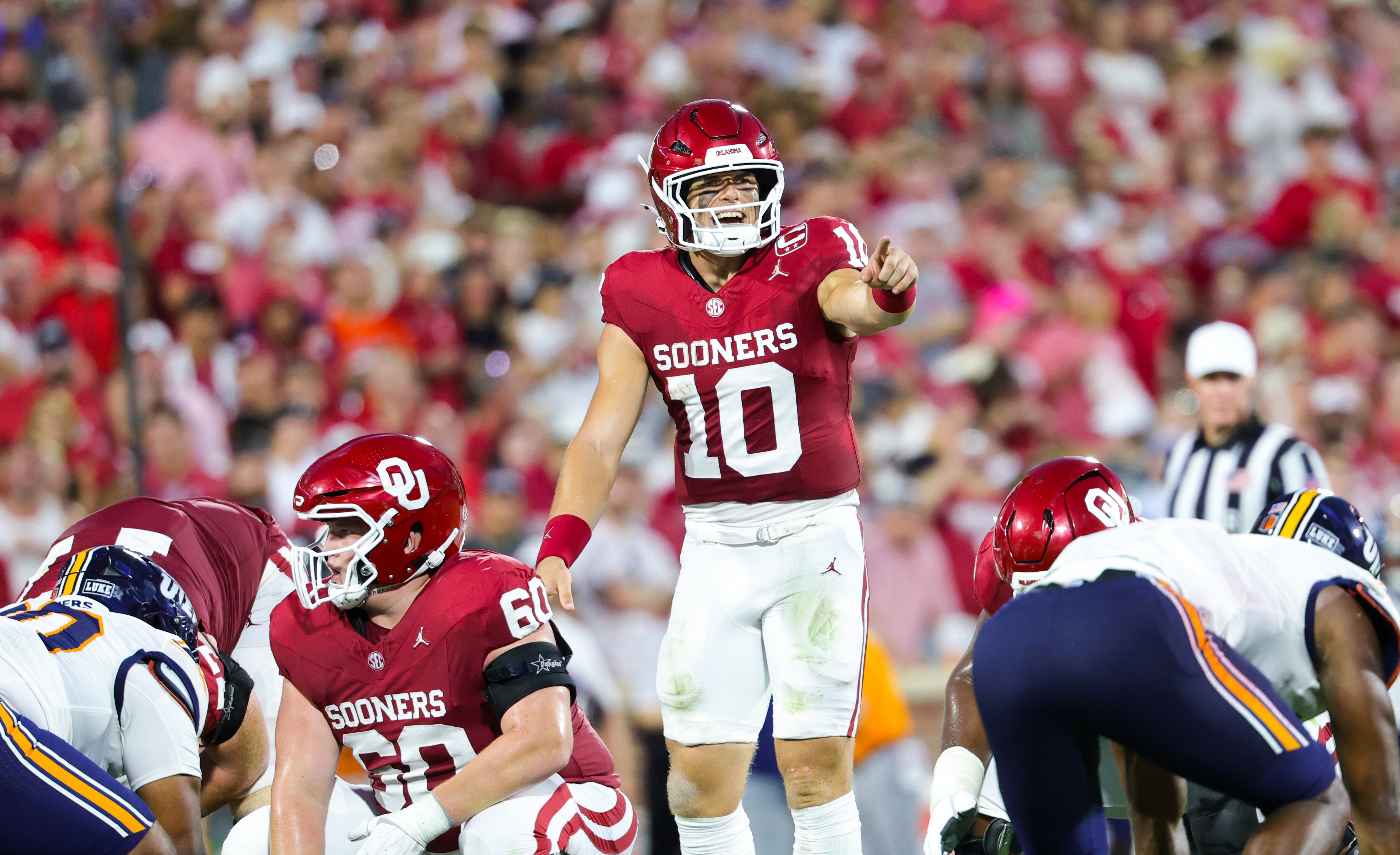 Oklahoma Sooners QB John Mateer in action as we break down our college football Week 2 moneyline picks. Photo by Kevin Jairaj-Imagn Images.