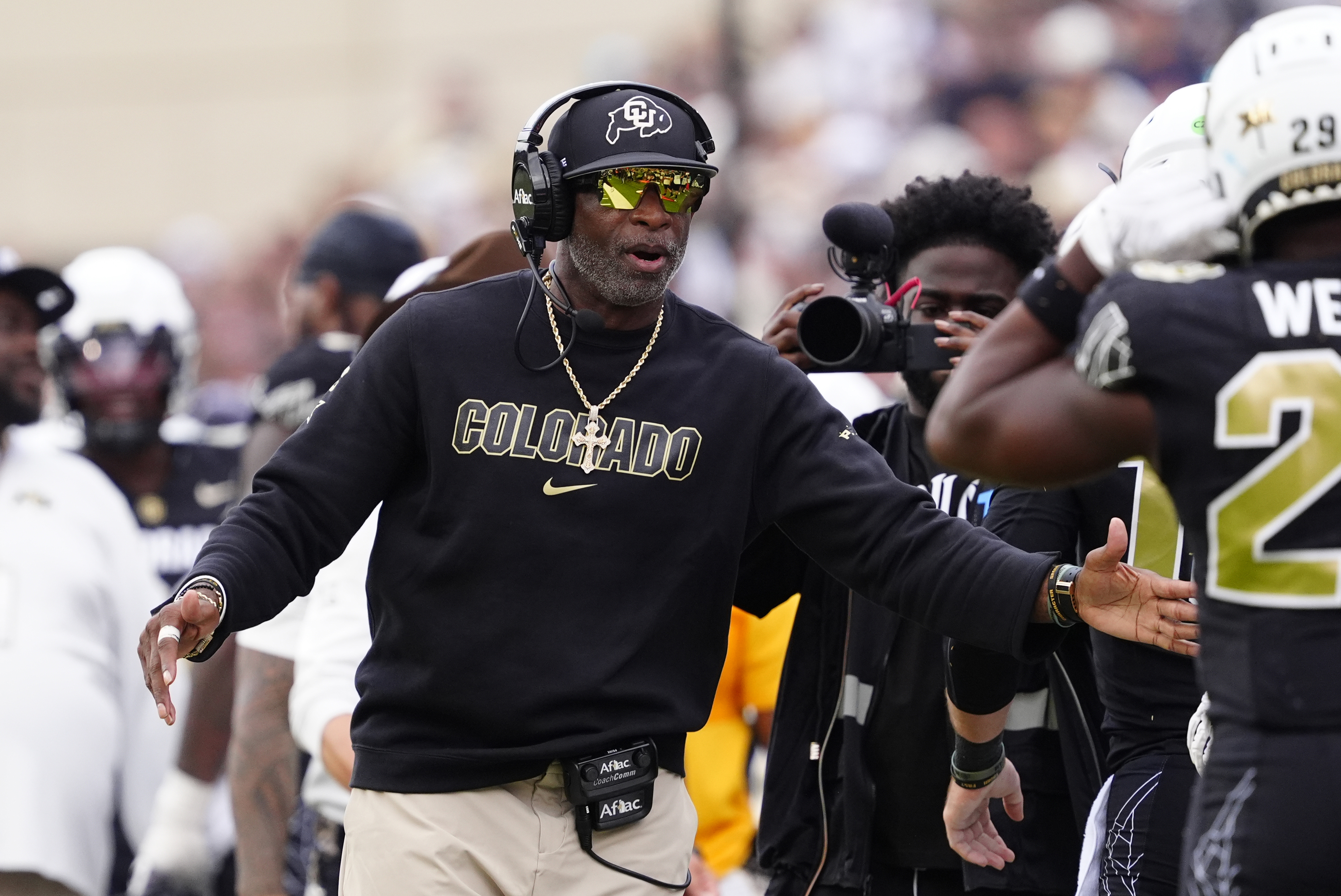 College Football Predictions & Odds Today: Expert Picks for Every Game Tonight