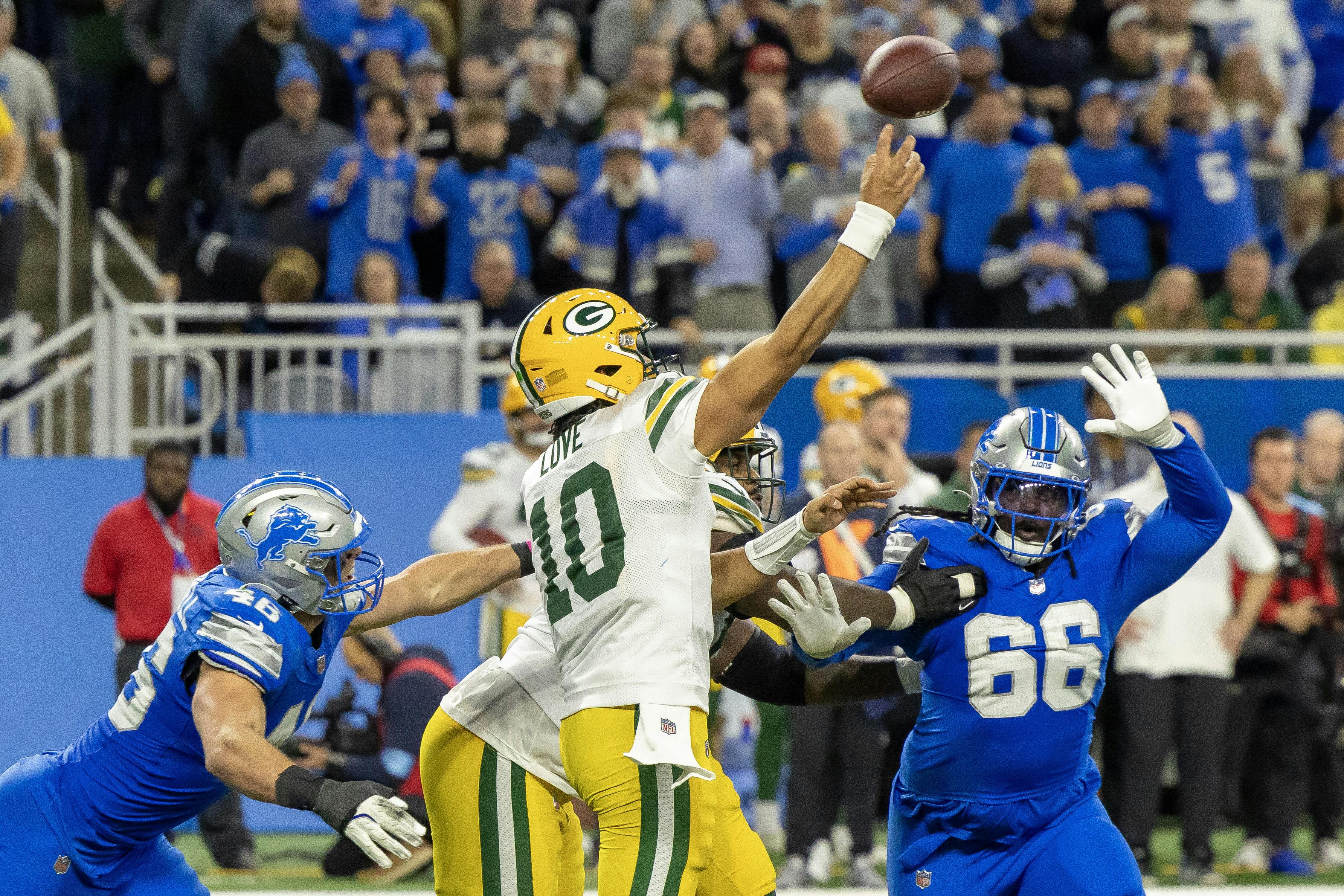 Green Bay Packers quarterback Jordan Love completes a pass against the Detroit Lions as we analyze the 2025 Super Bowl odds. 