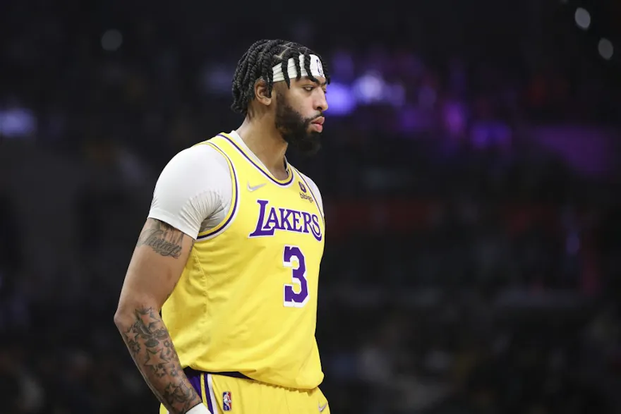 Anthony Davis of the Los Angeles Lakers reacts during the first half against the Los Angeles Clippers at Crypto.com Arena in Los Angeles, California. Photo by Meg Oliphant/Getty Images via AFP.