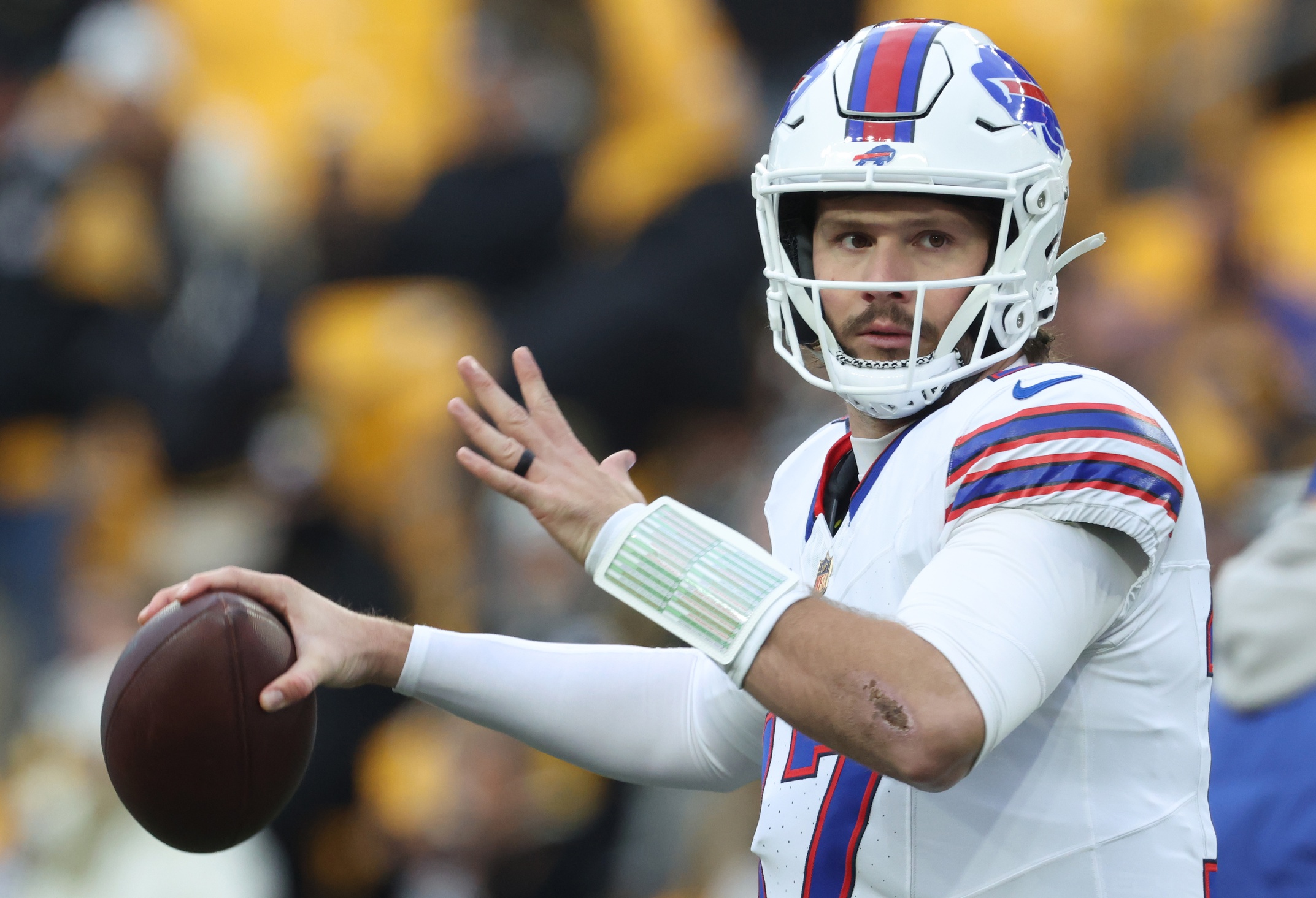 Buffalo Bills quarterback Josh Allen warms up before a game, and he's key to our Bills vs. Browns player props.