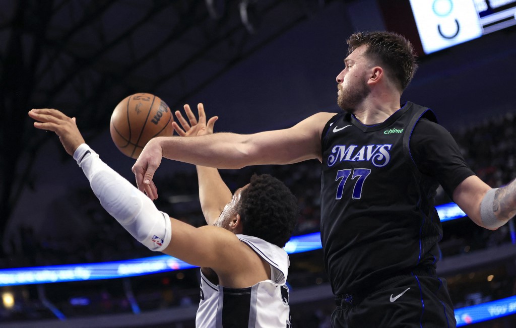 Mavericks vs. Spurs NBA Player Props, Odds: Picks & Predictions for Tuesday