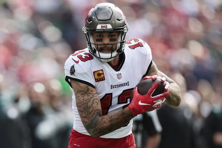 Mike Evans of the Tampa Bay Buccaneers runs with the ball during the game against the Philadelphia Eagles.
