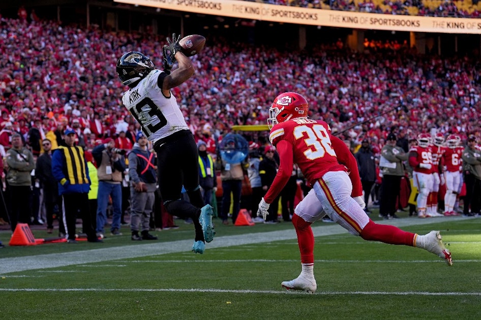 Saturday NFL Divisional Round Prop Picks, Predictions: Chiefs' Secondary  Switch Could Work Against Sneed