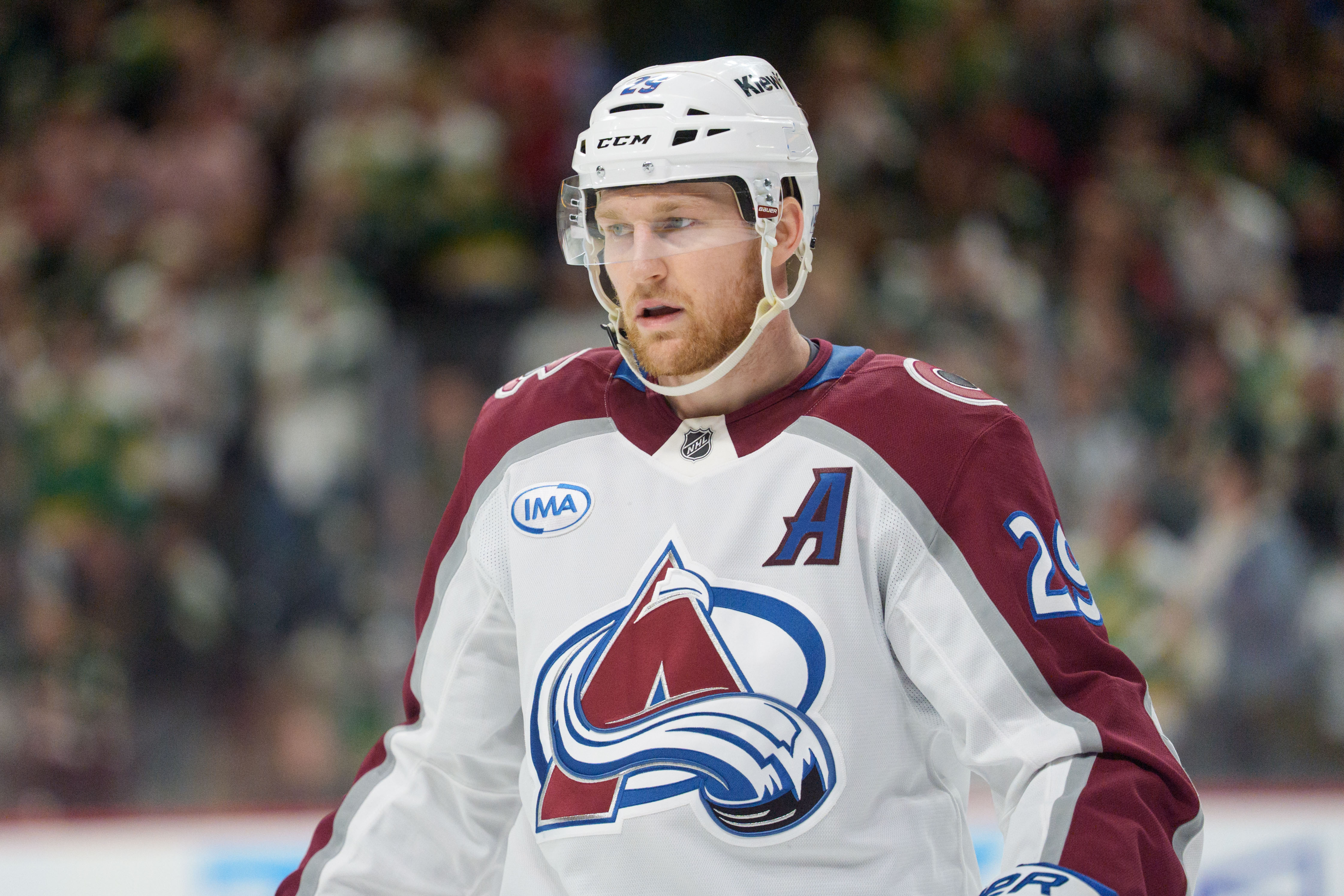 🏒 Stanley Cup Odds & Favorites 2026: Avalanche, Hurricanes Favored Over Golden Knights