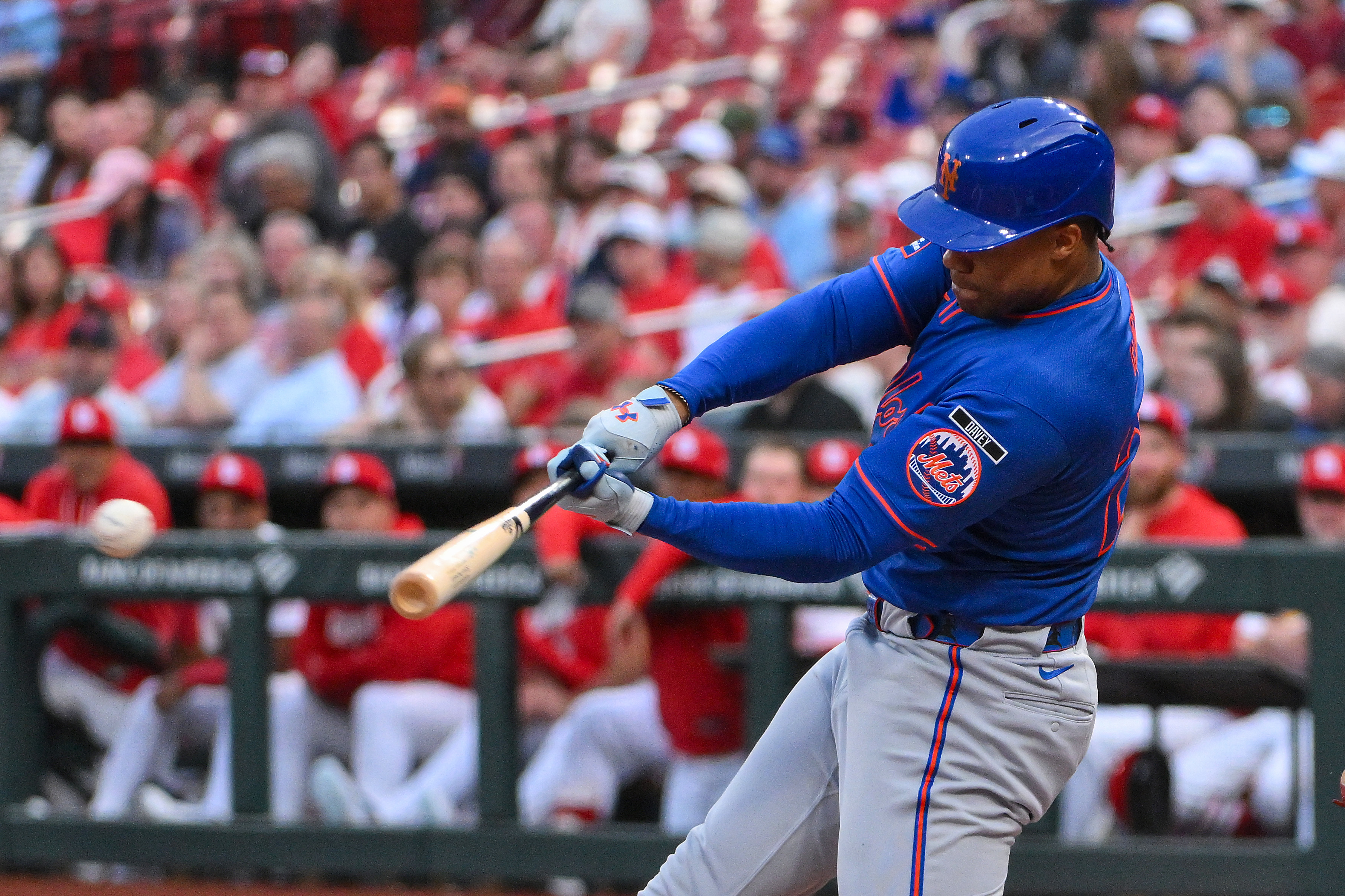 New York Mets left fielder Juan Soto hits a single as we make our best Mets vs. Cardinals prediction.