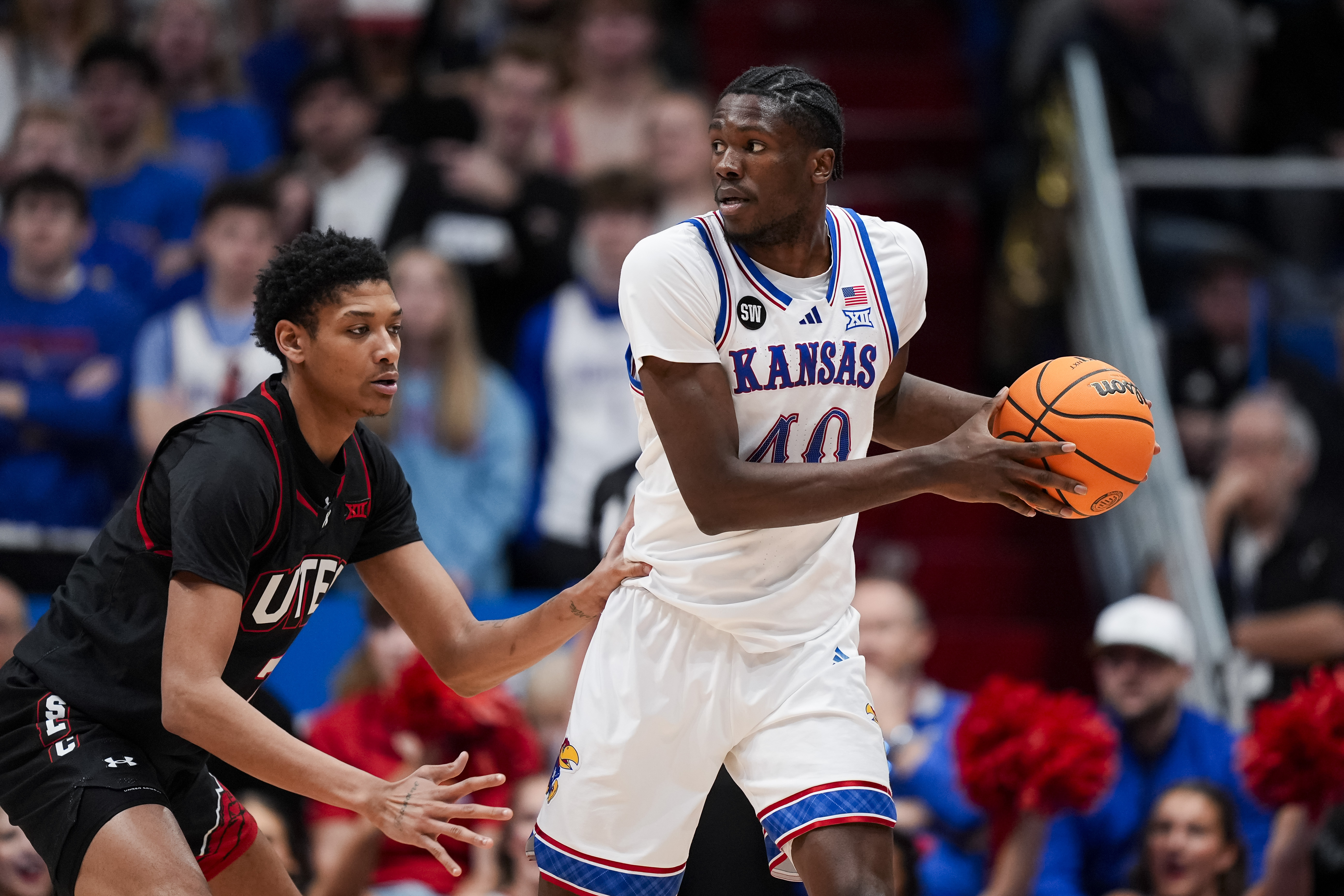 Kansas Jayhawks forward Flory Bidunga looks to pass, and he headlines our Cincinnati vs. Kansas prediction