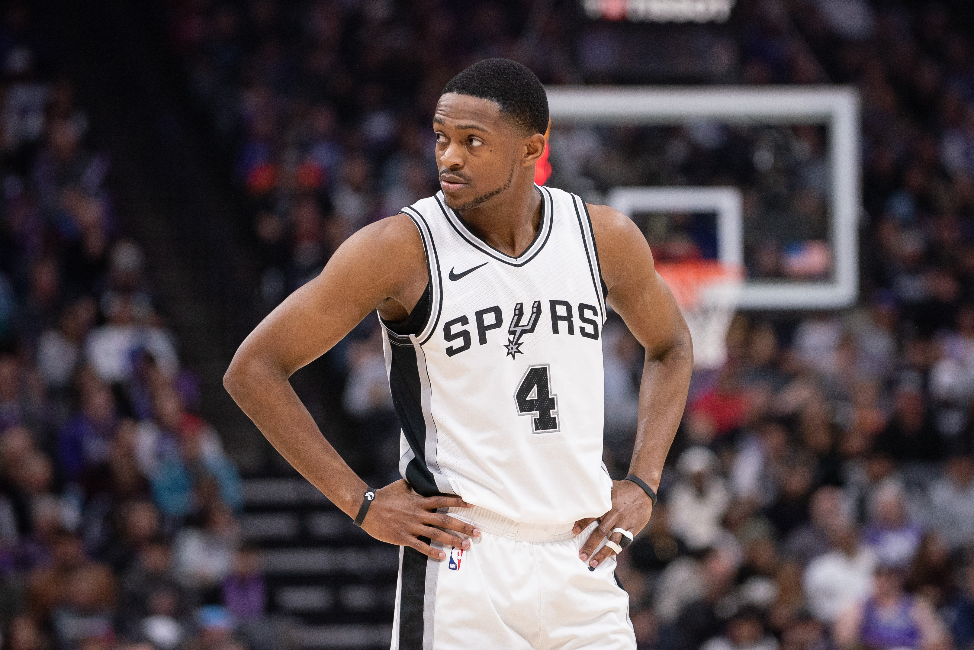 🏀 NBA Player Props Tonight: De'Aaron Fox & LeBron James Best Bets (Sunday, April 12)