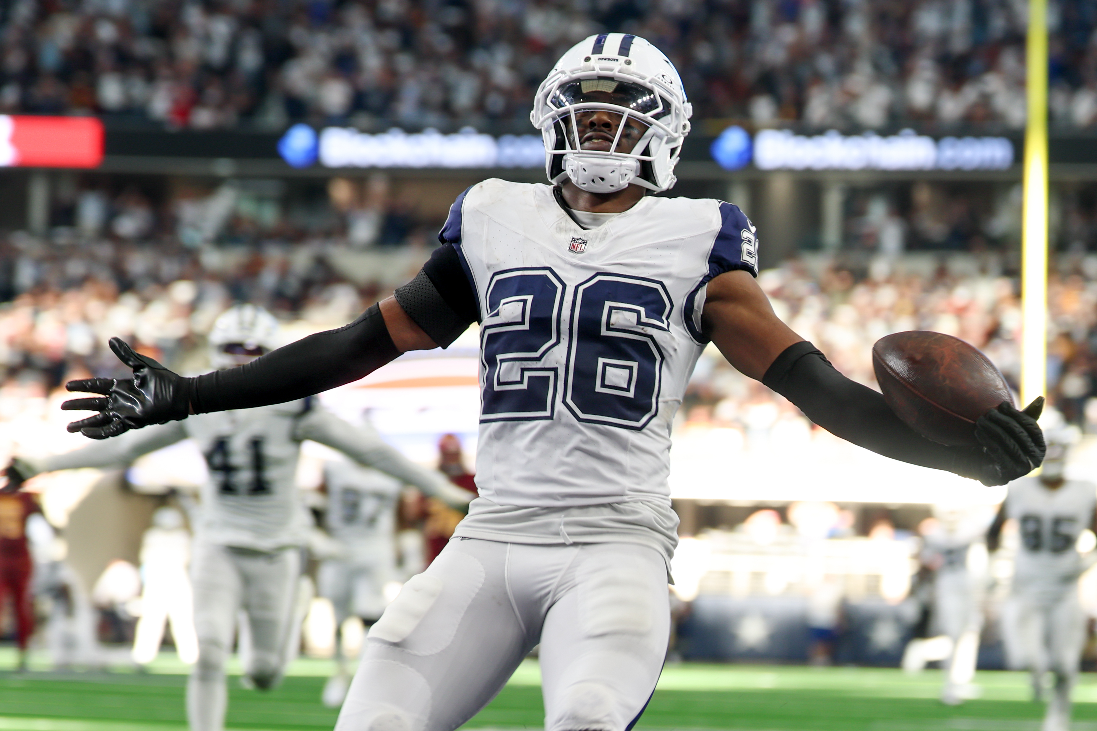 Cardinals vs. Cowboys Prediction: Tonight's Week 9 Monday Night Football Betting Preview