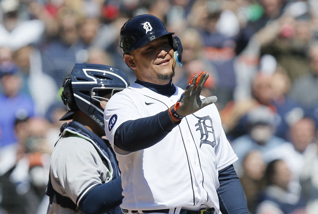 Miguel Cabrera gets 3,000th hit: 7th MLB player to also hit 500 homers