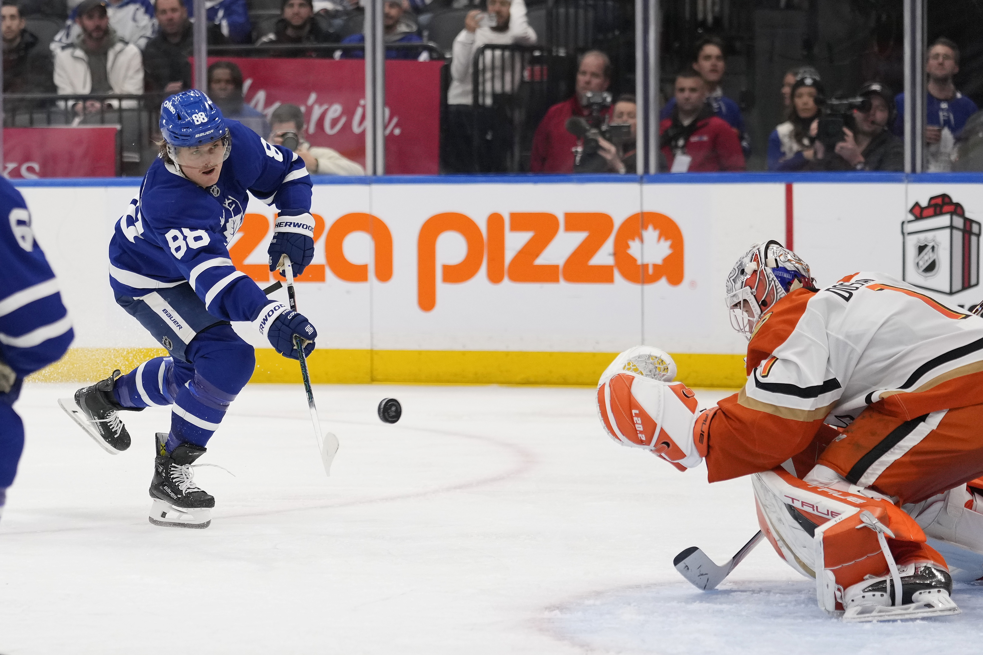 Maple Leafs vs. Red Wings Prediction, Picks & Odds for Tonight's NHL Game