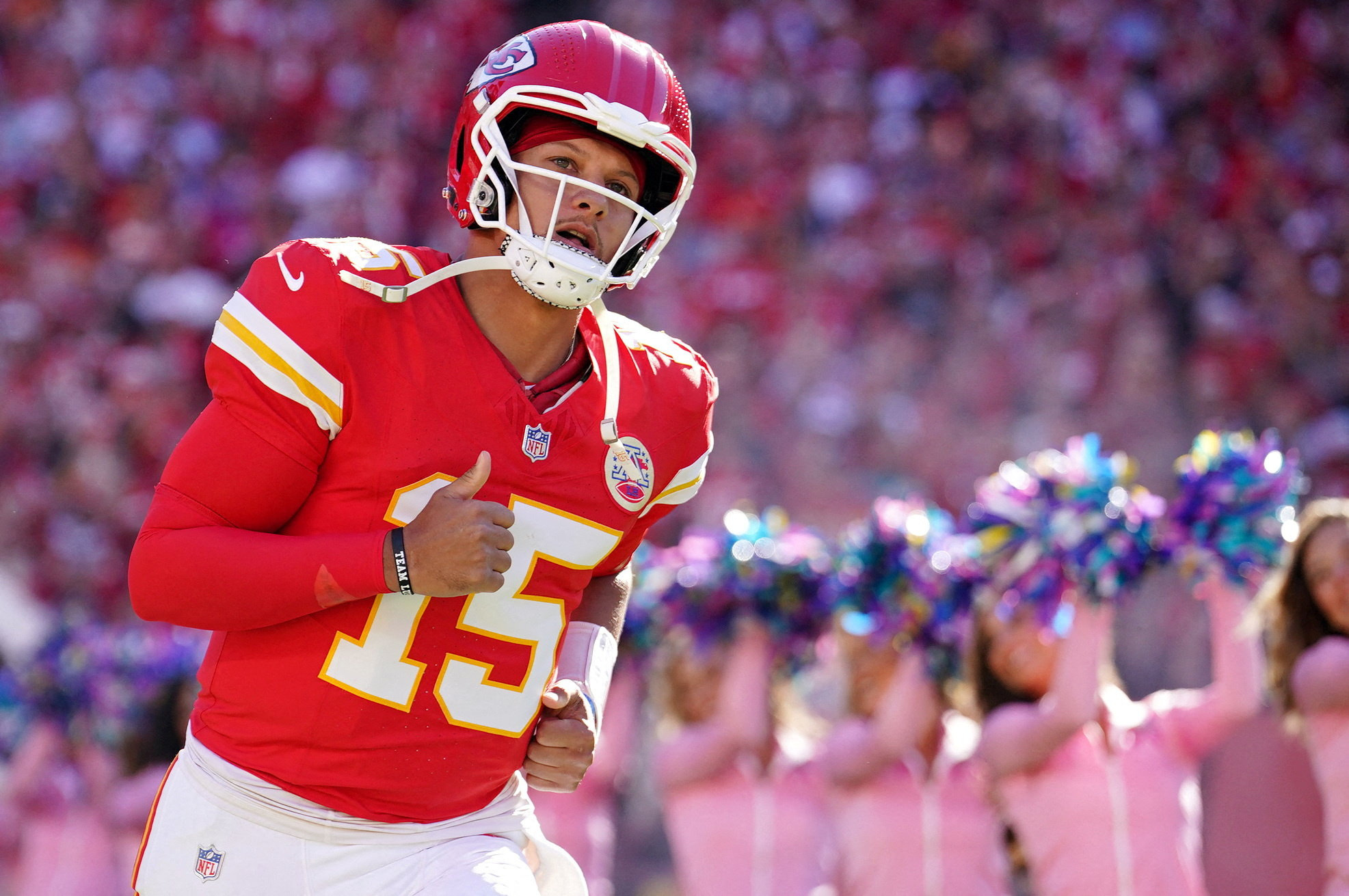 Kansas City Chiefs quarterback Patrick Mahomes takes the field as we look at the best NFL Week 7 odds