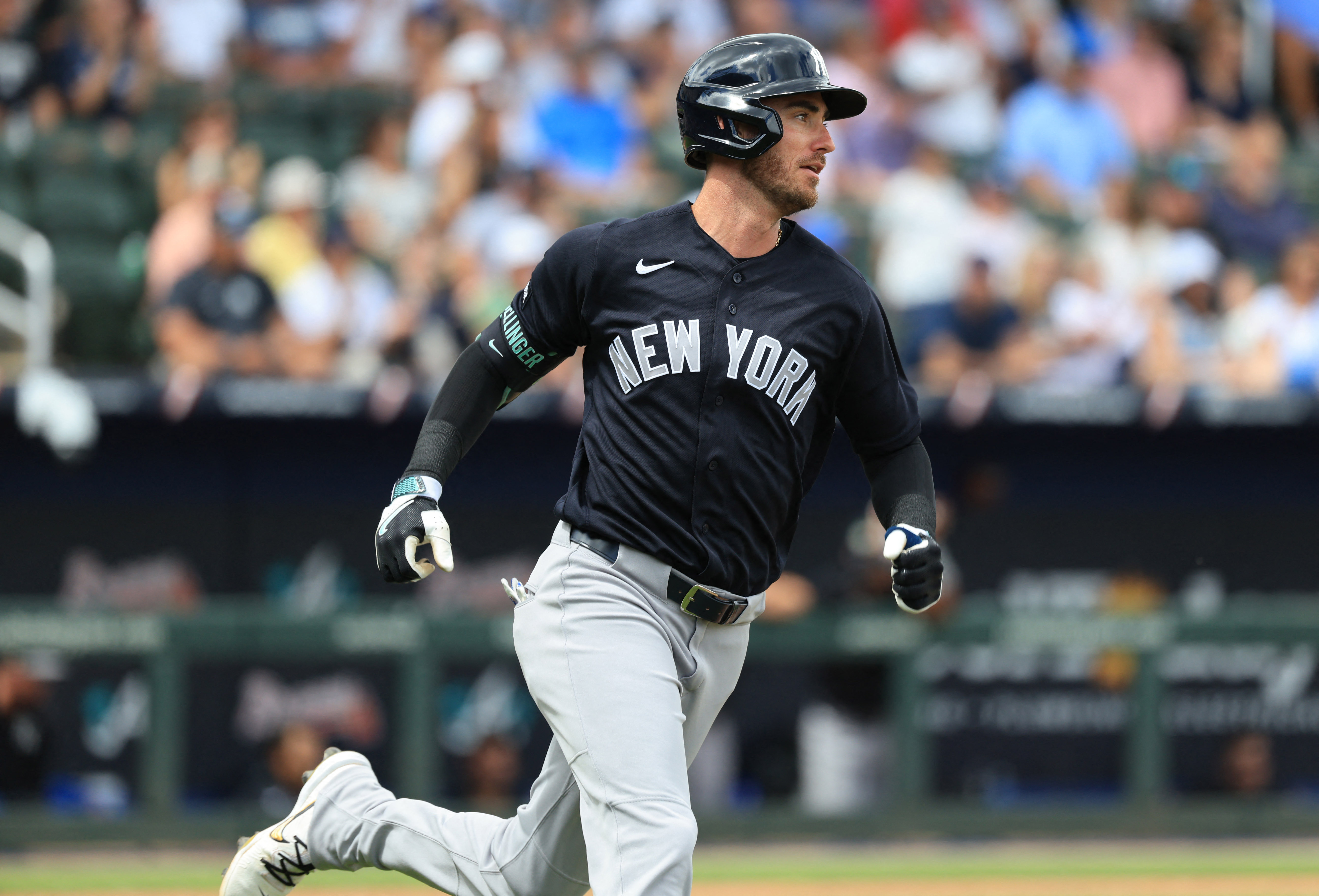 New York Yankees infielder Cody Bellinger (35) hits an RBI single as we break down our Yankees vs. Giants home run predictions.