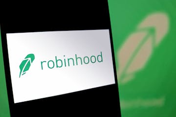 Massachusetts Challenges Robinhood in Ongoing Legal Dispute