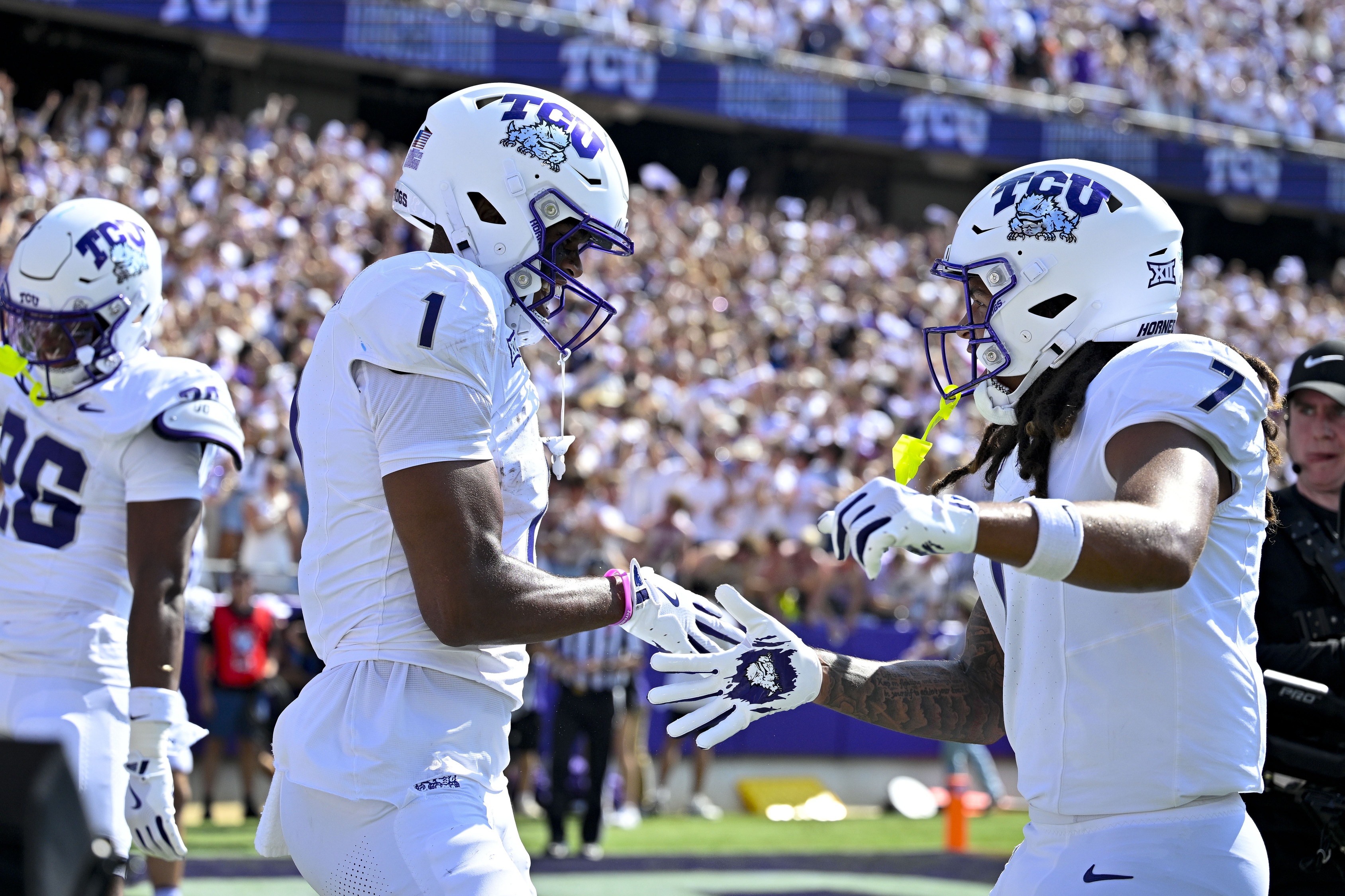 College Football Expert Picks Today: Predictions, Odds & Best Bets Tonight
