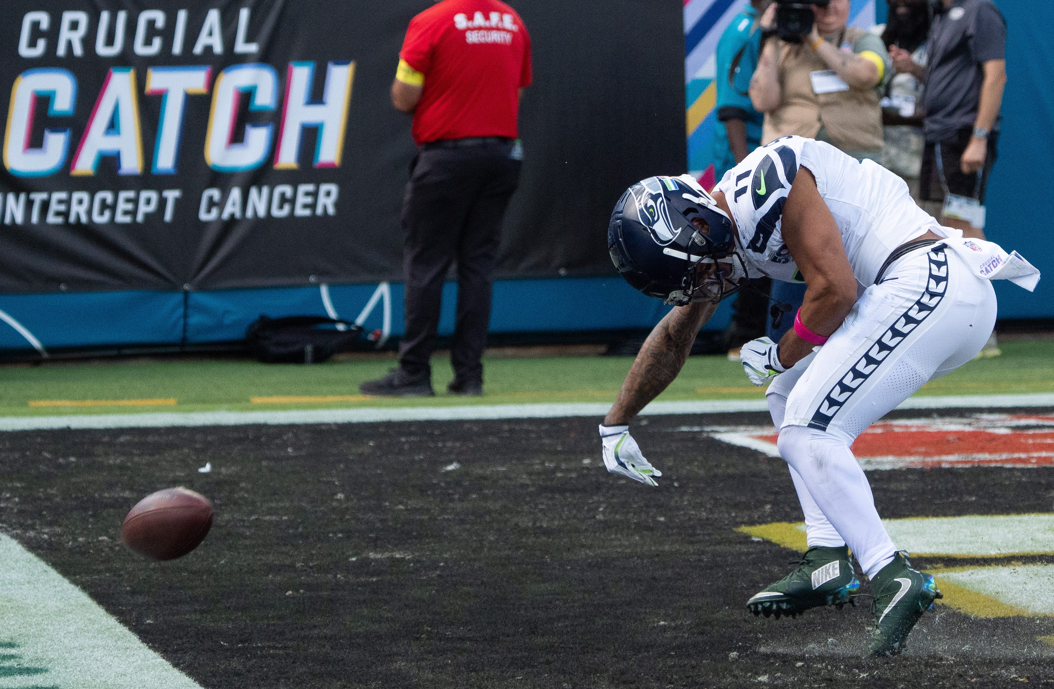Texans vs. Seahawks Player Props: Monday Night Football Week 7