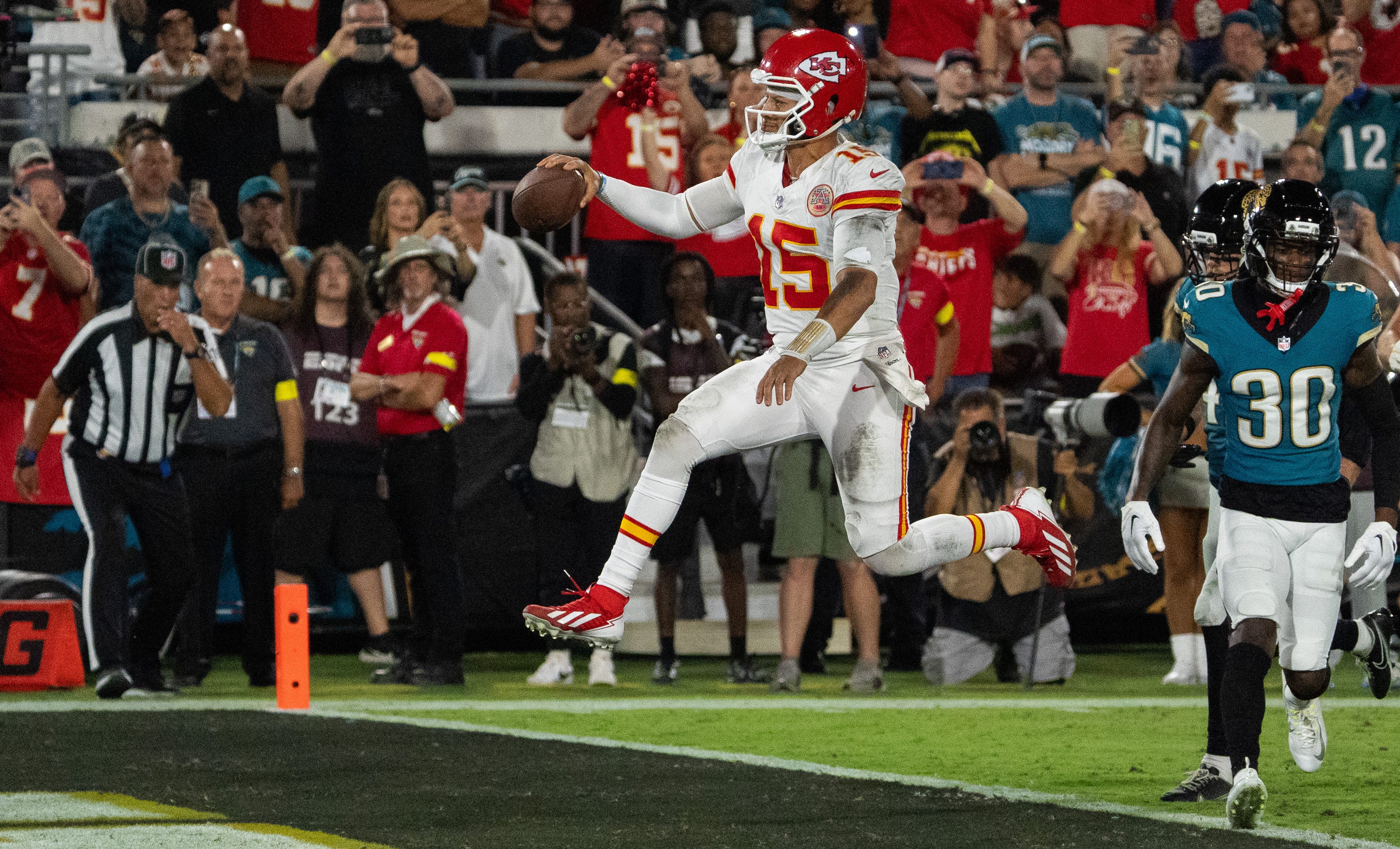 Lions vs. Chiefs Player Props Tonight: Sunday Night Football Week 6