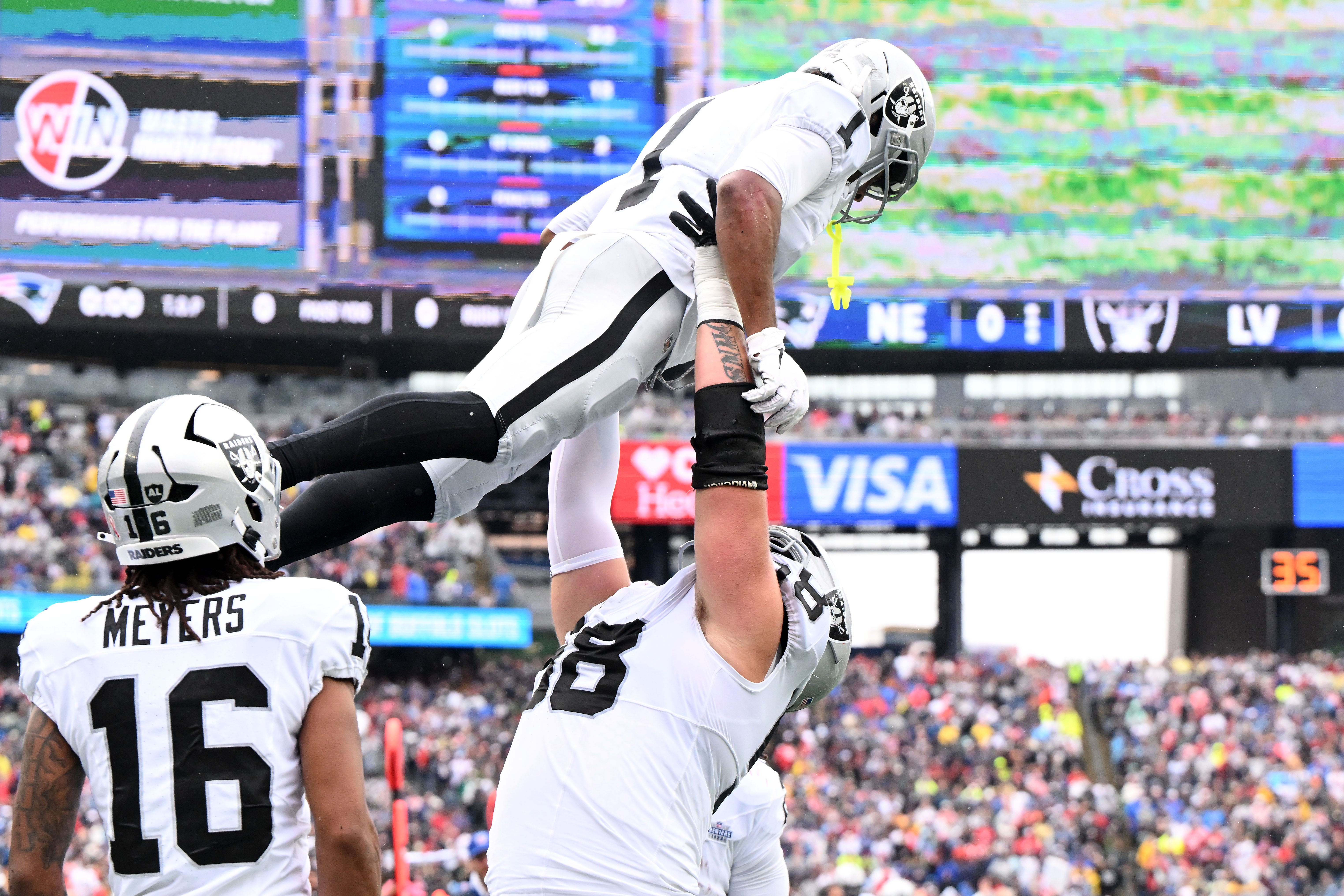 Chargers vs. Raiders Prediction, Monday Night Football Odds Tonight: MNF Picks