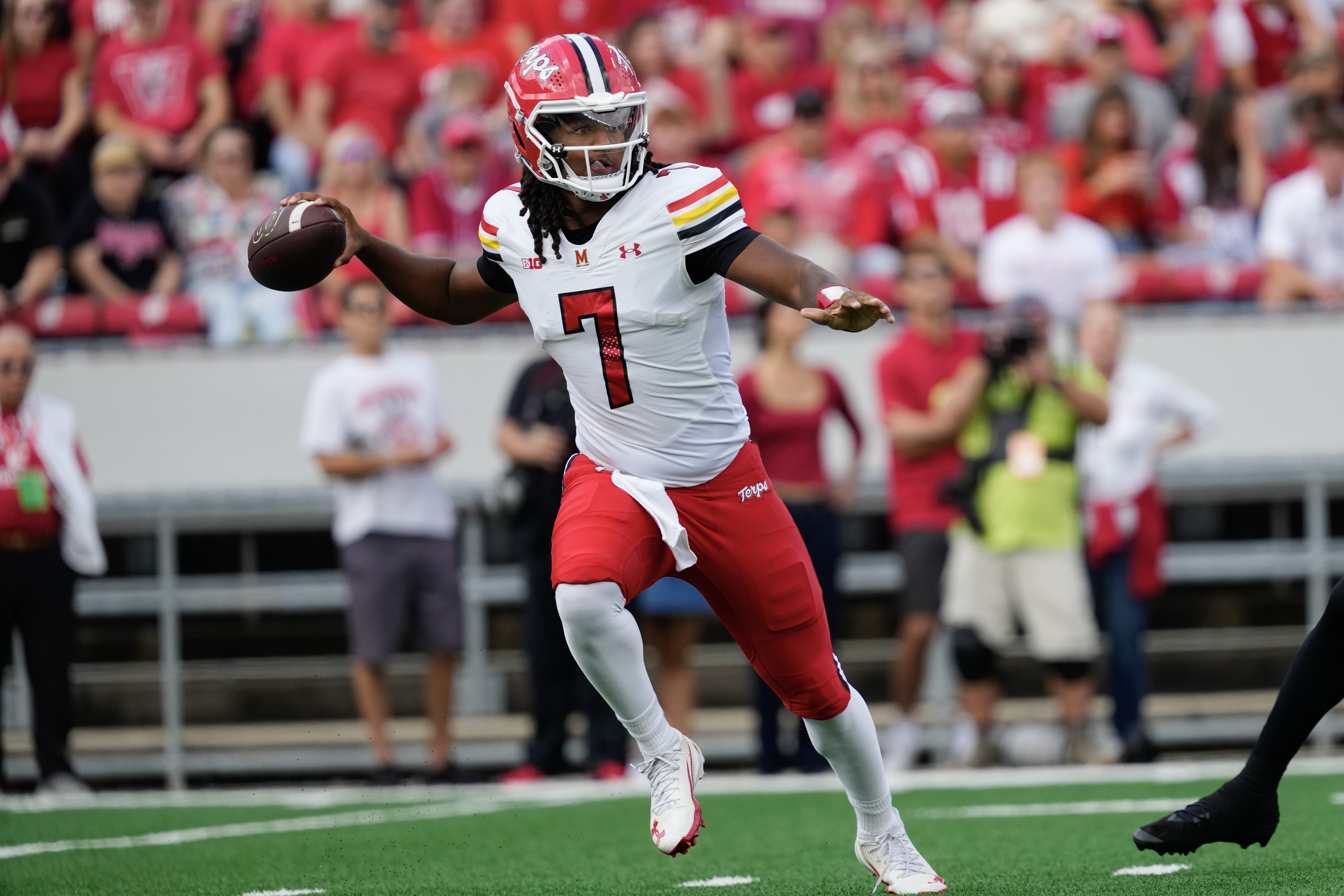 College Football Best Bets Week 6: Can Raiola Keep up His Mahomes Impression?