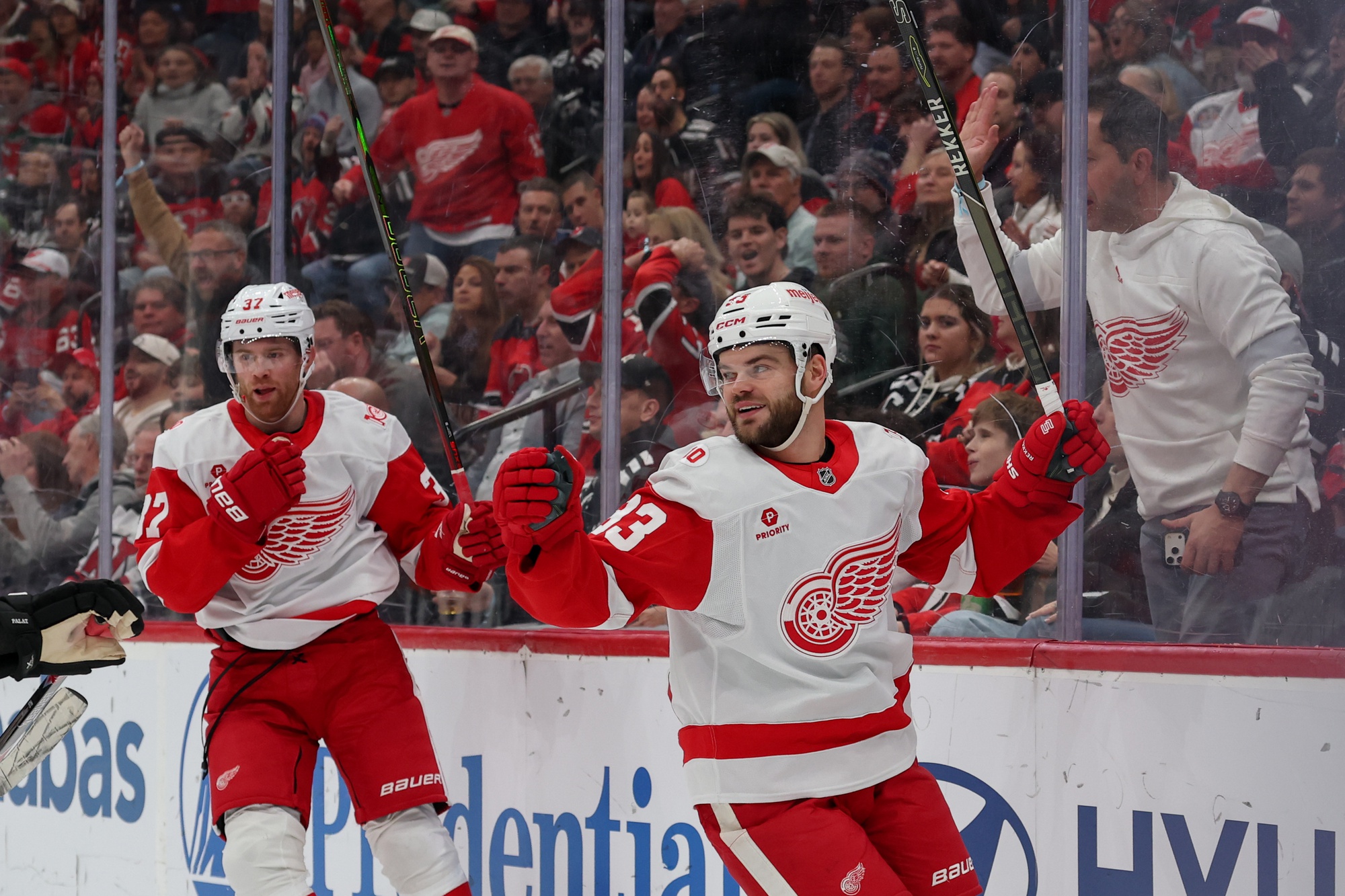 NHL Player Props Today: Best Prop Bets & Goal Scorer Picks for Dec. 4