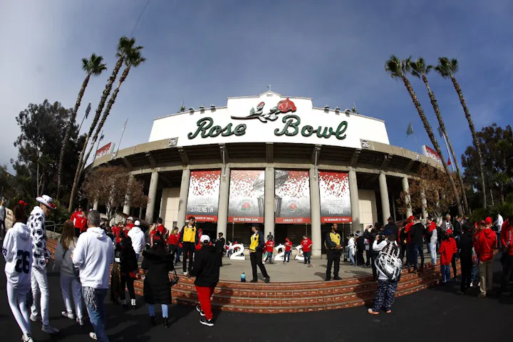 New Year's Six Predictions: Picks & Odds for College Football's Biggest Bowl Games