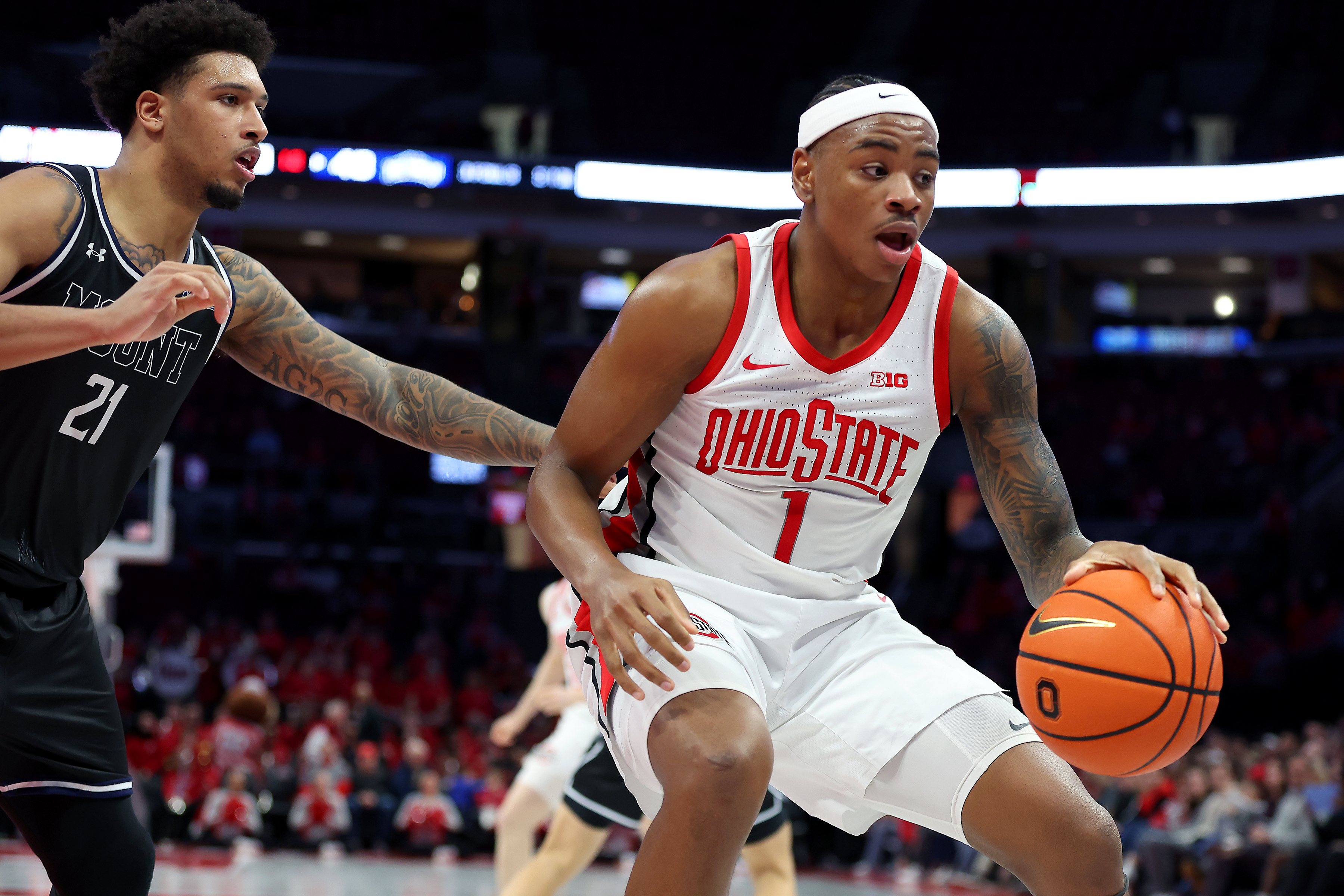 Ohio State Buckeyes forward Amare Bynum (1) dribbles as we dive into our college basketball best bets today.