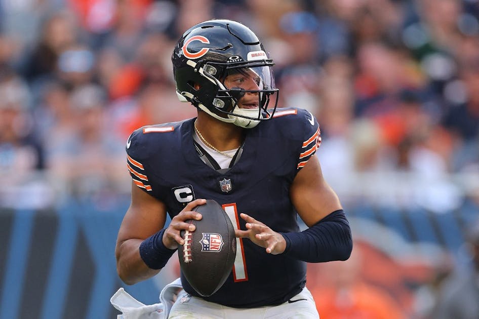 New England Patriots vs Chicago Bears Prediction, Pick, Odds: Will Justin  Fields and the Bears Produce on MNF?