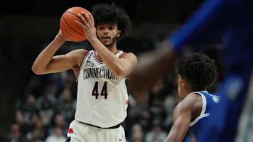 Andre Jackson Jr. #44 of the UConn Huskies looks for the open pass as we look at the March Madness odds