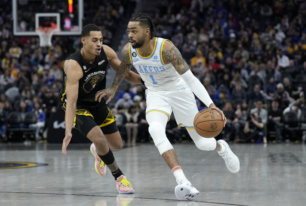 D'Angelo Russell (1) is expected to move on from the Los Angeles Lakers as we look at his next team odds