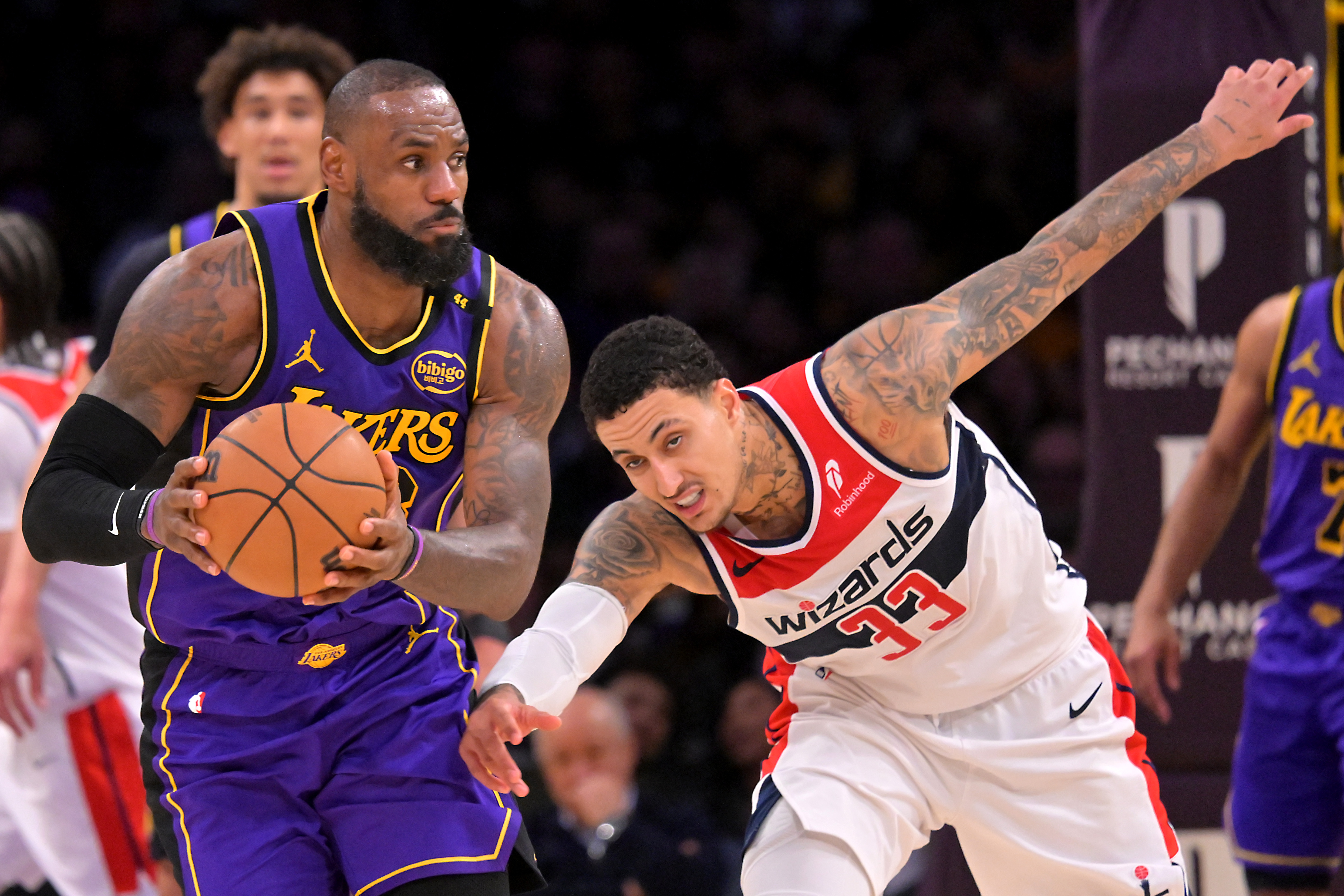 Lakers vs. Warriors Predictions, Player Props, Odds & Picks for Jan. 25