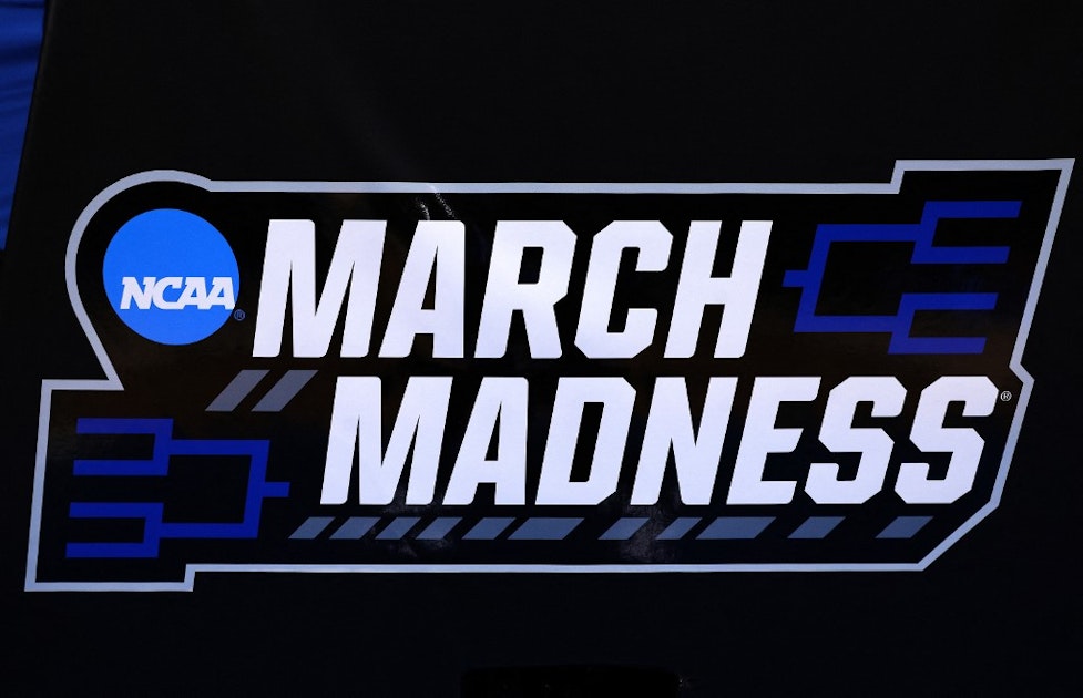 Men's March Madness bracket predictions: Top seeds get a new look