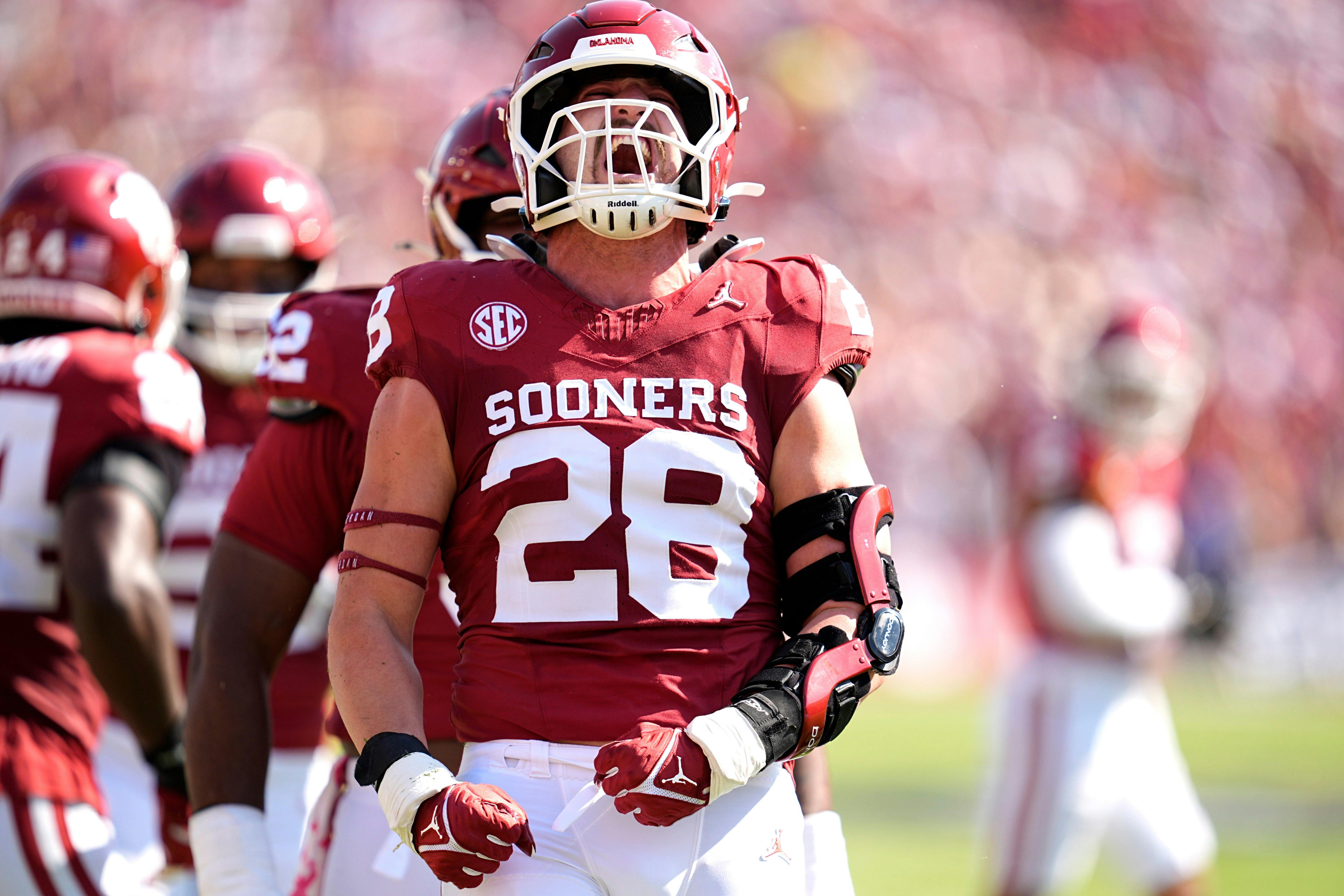 Oklahoma linebacker Danny Stutsman celebrates a play in the Red River Rivalry against Texas. Oklahoma is in the Armed Forces Bowl, part of our college football bowl game odds coverage.