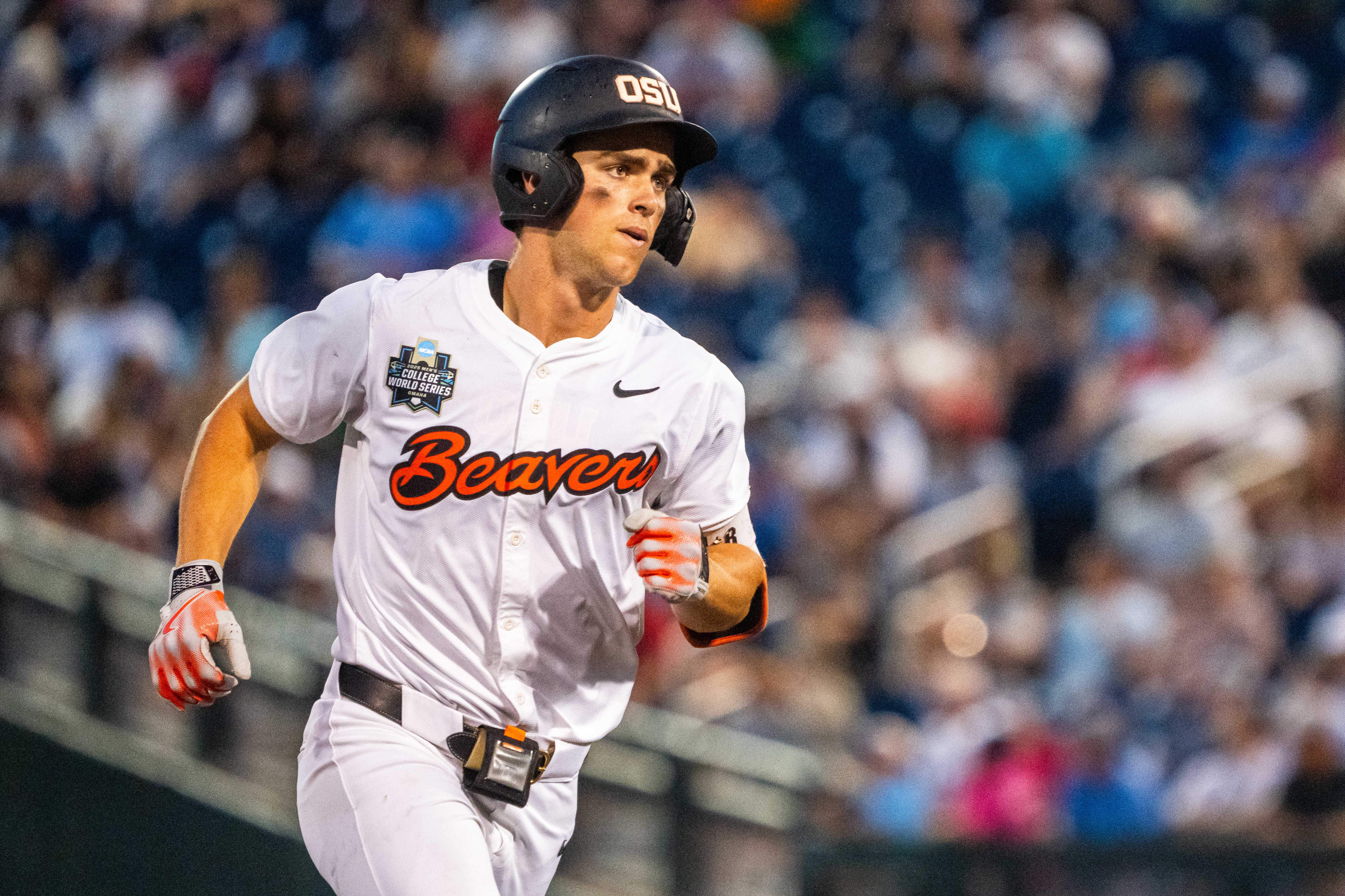 Oregon State vs. Louisville Predictions, Odds & Best Bet: Who'll Win in Omaha?