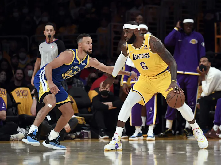 Lakers vs. Warriors Predictions, Picks & Odds – Can Curry and Co. Set the Tone in Game 1?