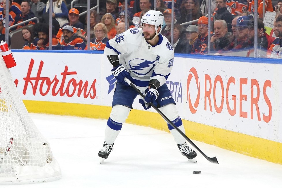 Hart Trophy Odds 2024 Kucherov Closes in on McDavid