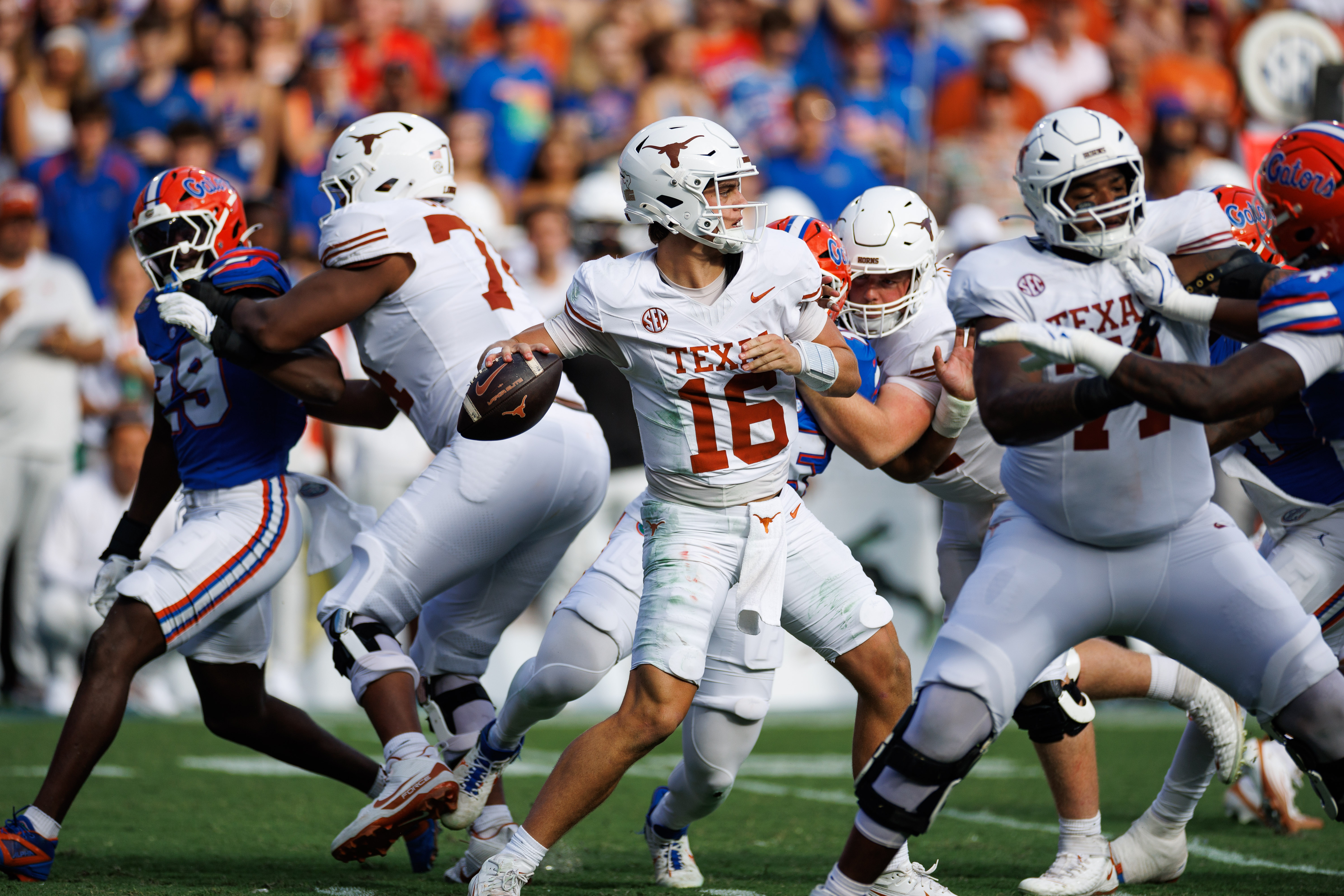 College Football Predictions Week 7: Odds & Best Bets for Top Matchups