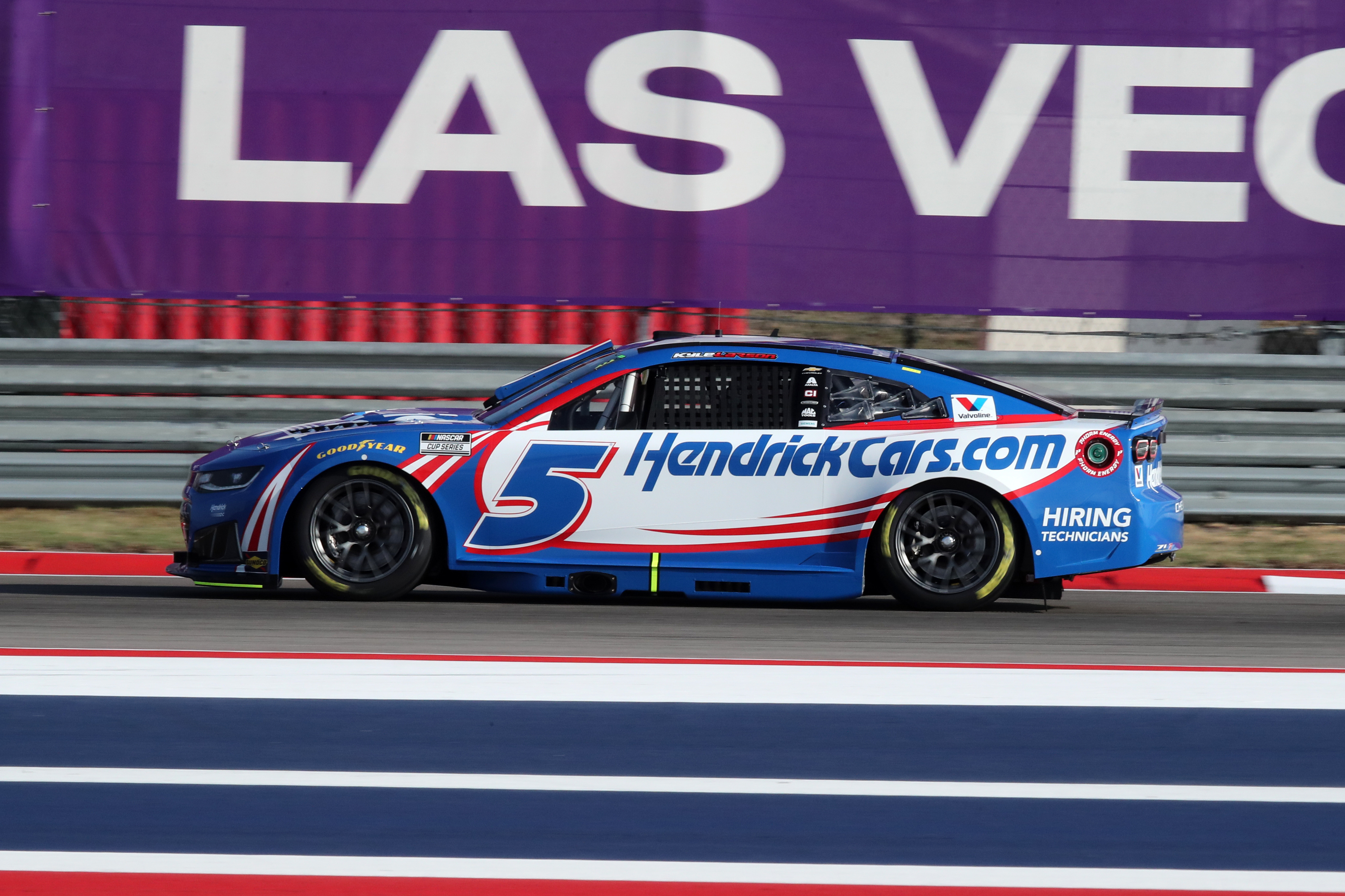 NASCAR Cup Series driver Kyle Larson during practice as we look at the AI predictions for the Pennzoil 400 at Las Vegas