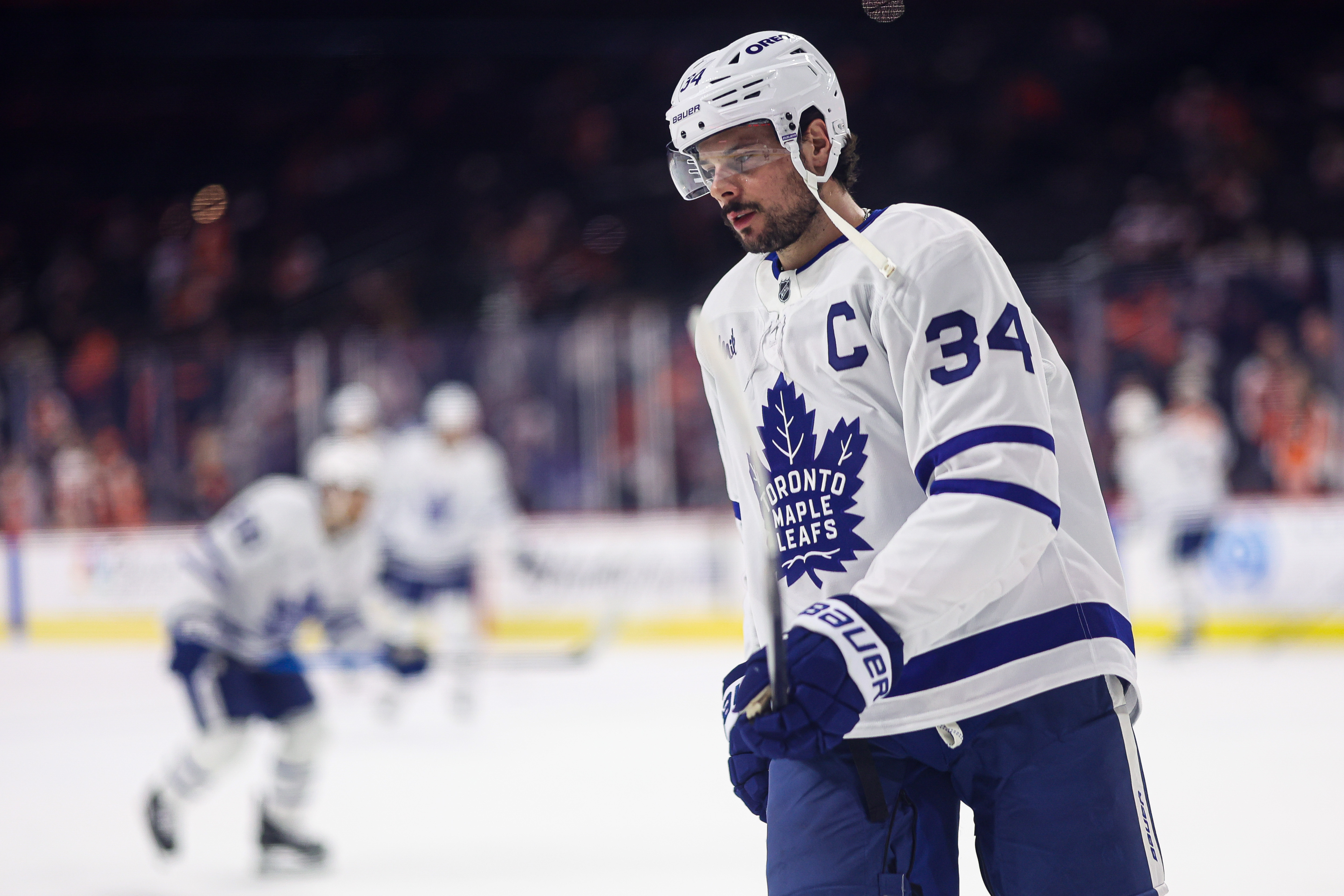 Toronto Maple Leafs center Auston Matthews (34) looks on as we offer our NHL anytime goal scorer predictions tonight.