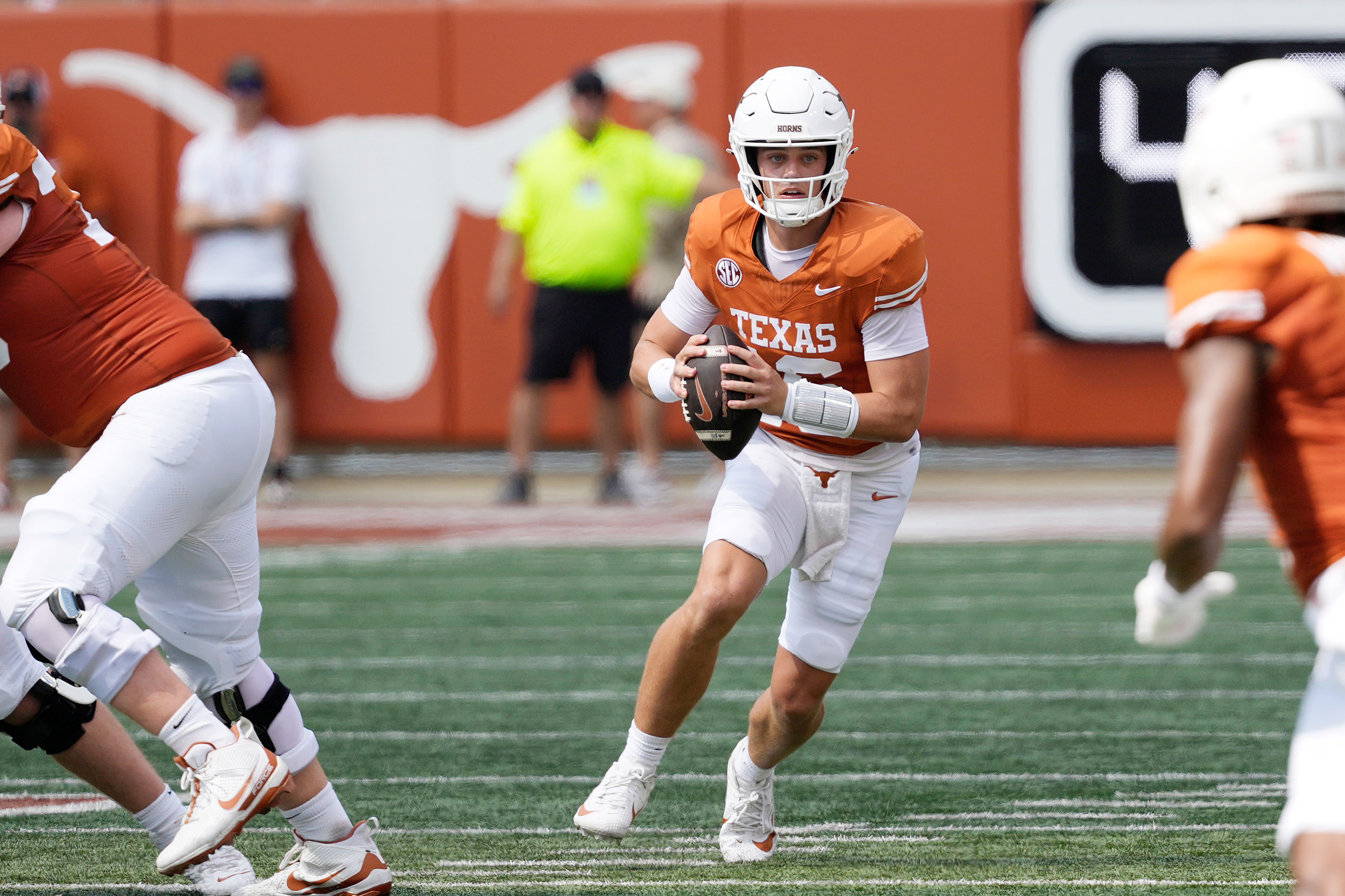 Oklahoma vs. Texas Prediction, Picks & Odds: College Football Week 7