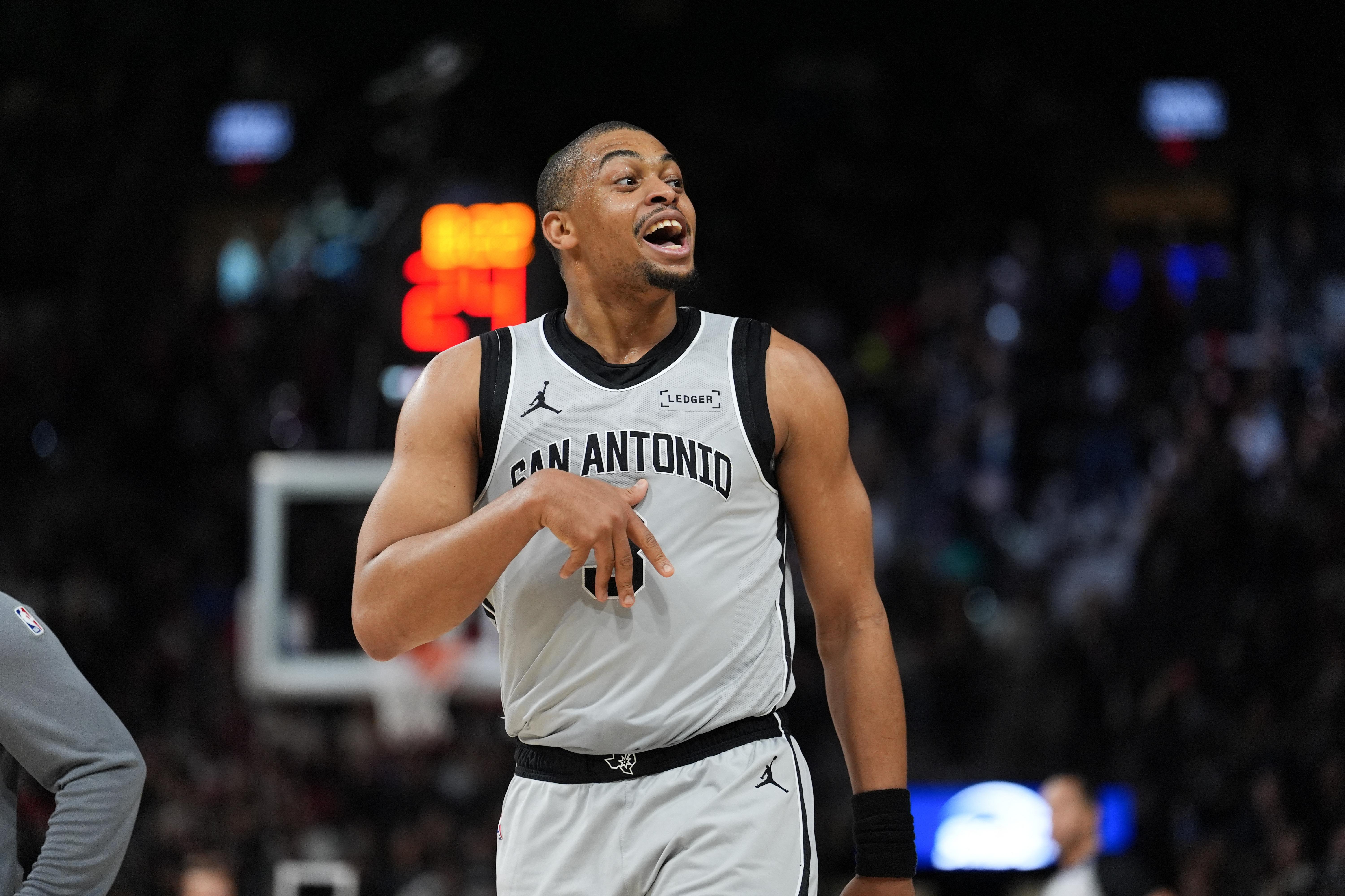 San Antonio Spurs forward Keldon Johnson (3), seen here reacting during a game, is the betting favorite in the NBA Sixth Man of the Year odds.