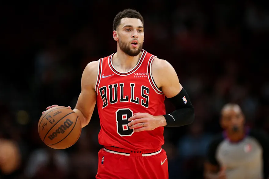 Zach LaVine of the Chicago Bulls controls the ball against the Houston Rockets during the first half at Toyota Center in Houston, Texas. Photo by Carmen Mandato/Getty Images via AFP.