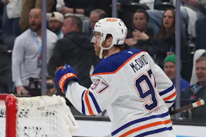 Hart Trophy Odds 2027: McDavid Favorite to Win Fourth Hart; MacKinnon Close Behind
