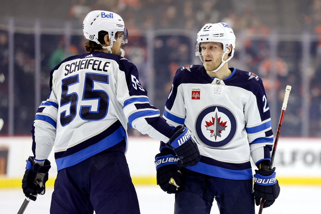 Can Connor Hellebuyck tip the scales for the Winnipeg Jets to