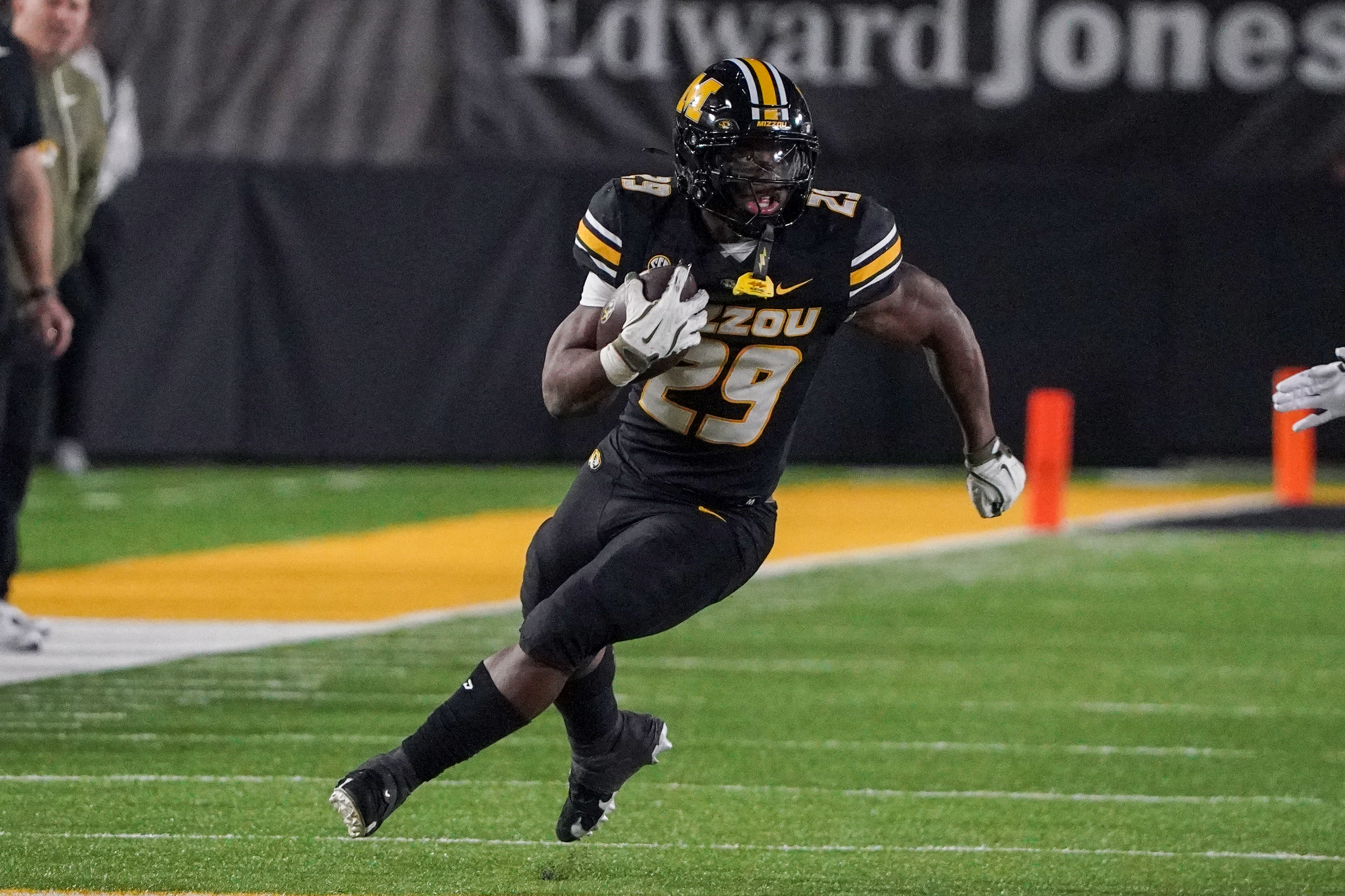 Missouri's Ahmad Hardy leads the Tigers in one of the best bowl games covered in our college football predictions this week.