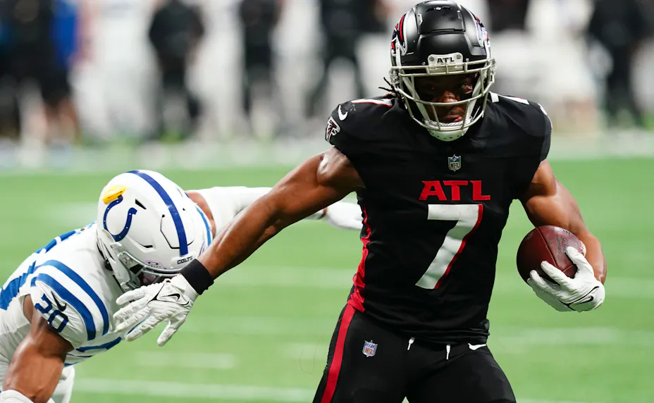 Atlanta Falcons running back Bijan Robinson carries the ball against the Indianapolis Colts.
